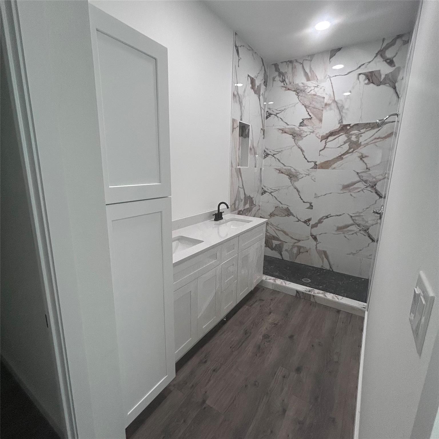 138 Blushing Dr, Cedar Creek, TX 78612