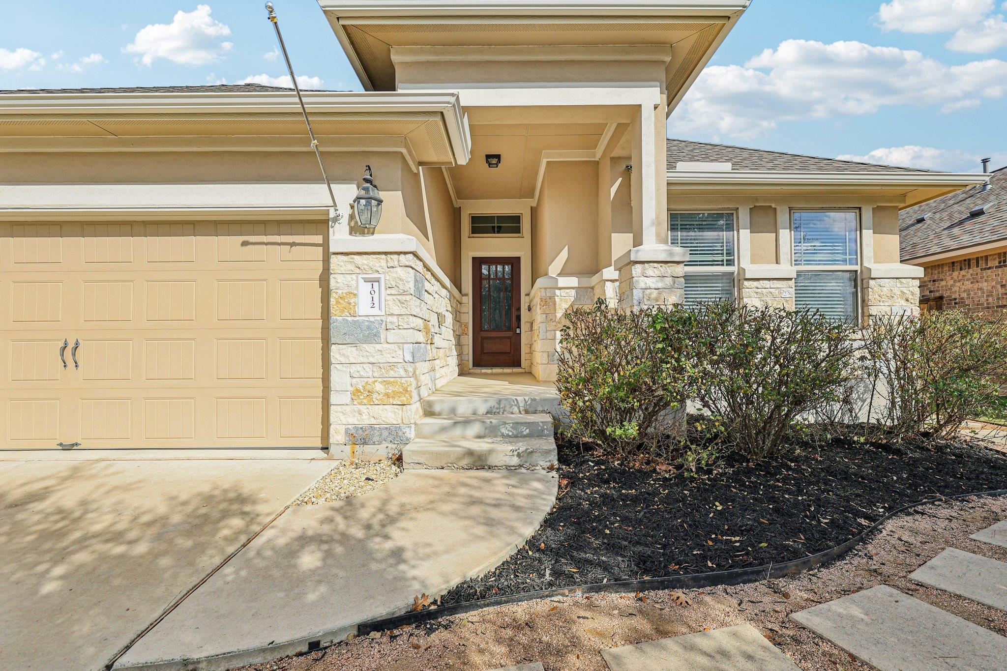 1012 Zacarias Dr, Leander, TX 78641