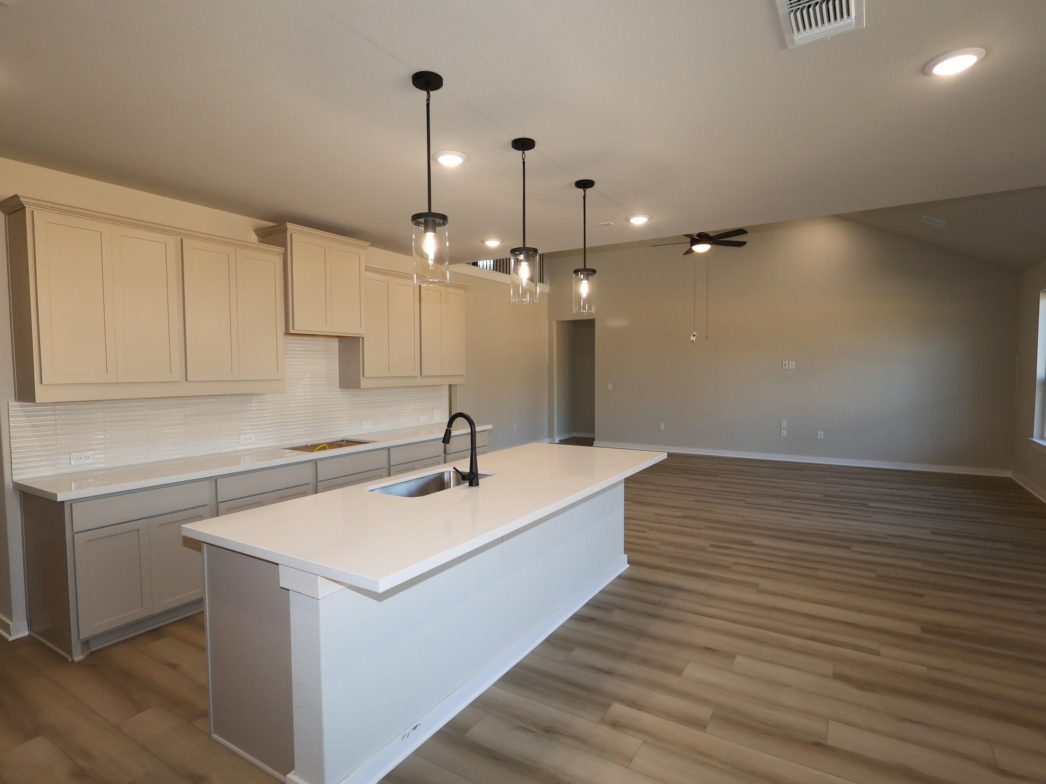 3713 Helena Way, Leander, TX 78641