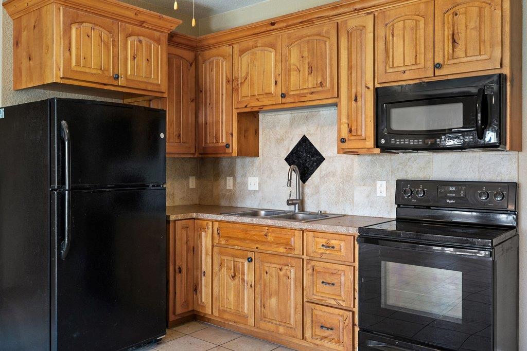 1101 Crider Rd, Marble Falls, TX 78654