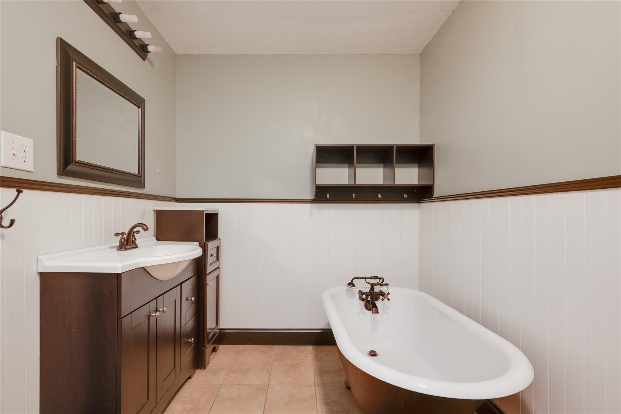 806 Barbara Dr, San Marcos, TX 78666