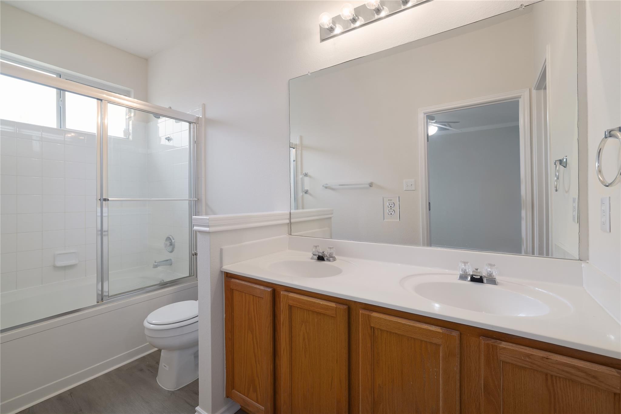 1740 Amberwood Loop, Kyle, TX 78640