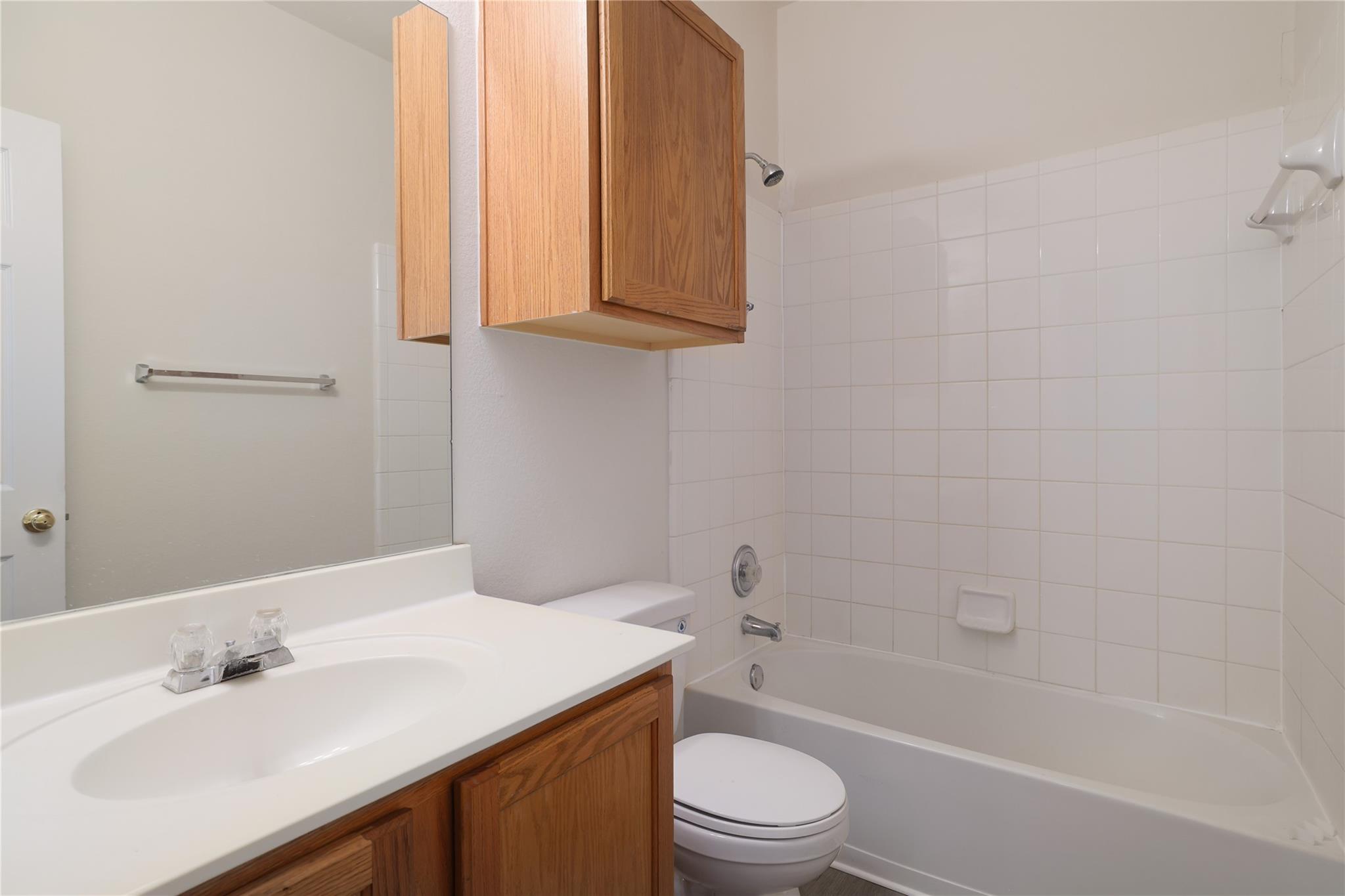 1740 Amberwood Loop, Kyle, TX 78640