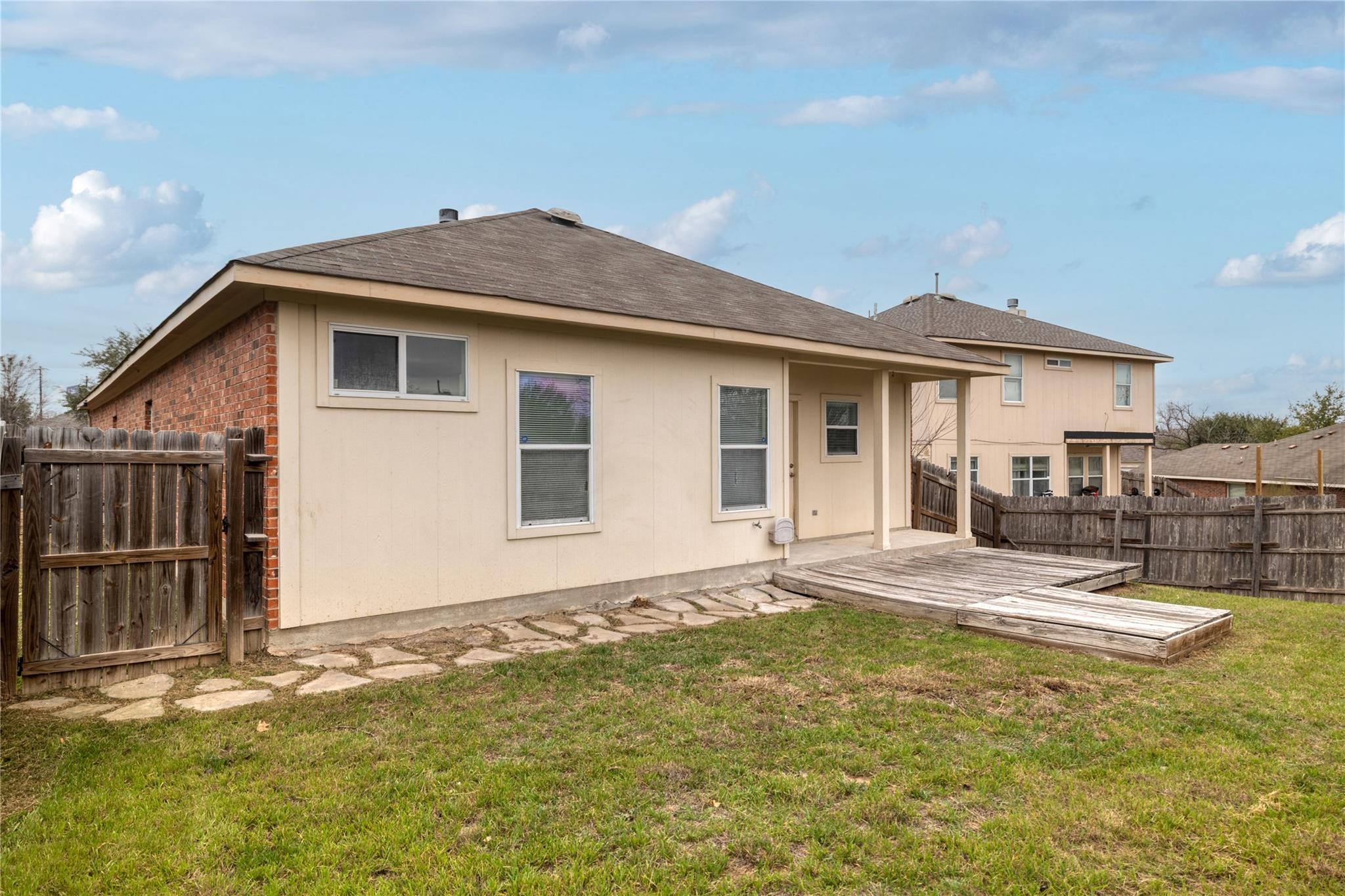 1740 Amberwood Loop, Kyle, TX 78640