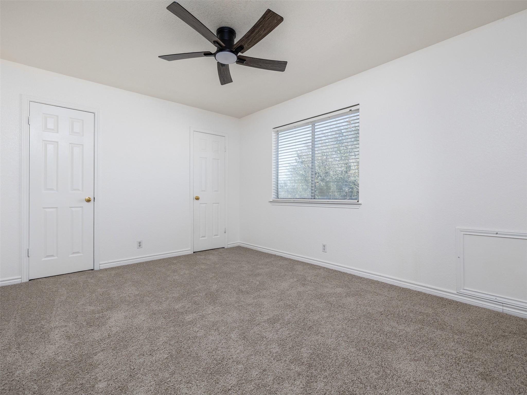 102 Erin Cv, Hutto, TX 78634