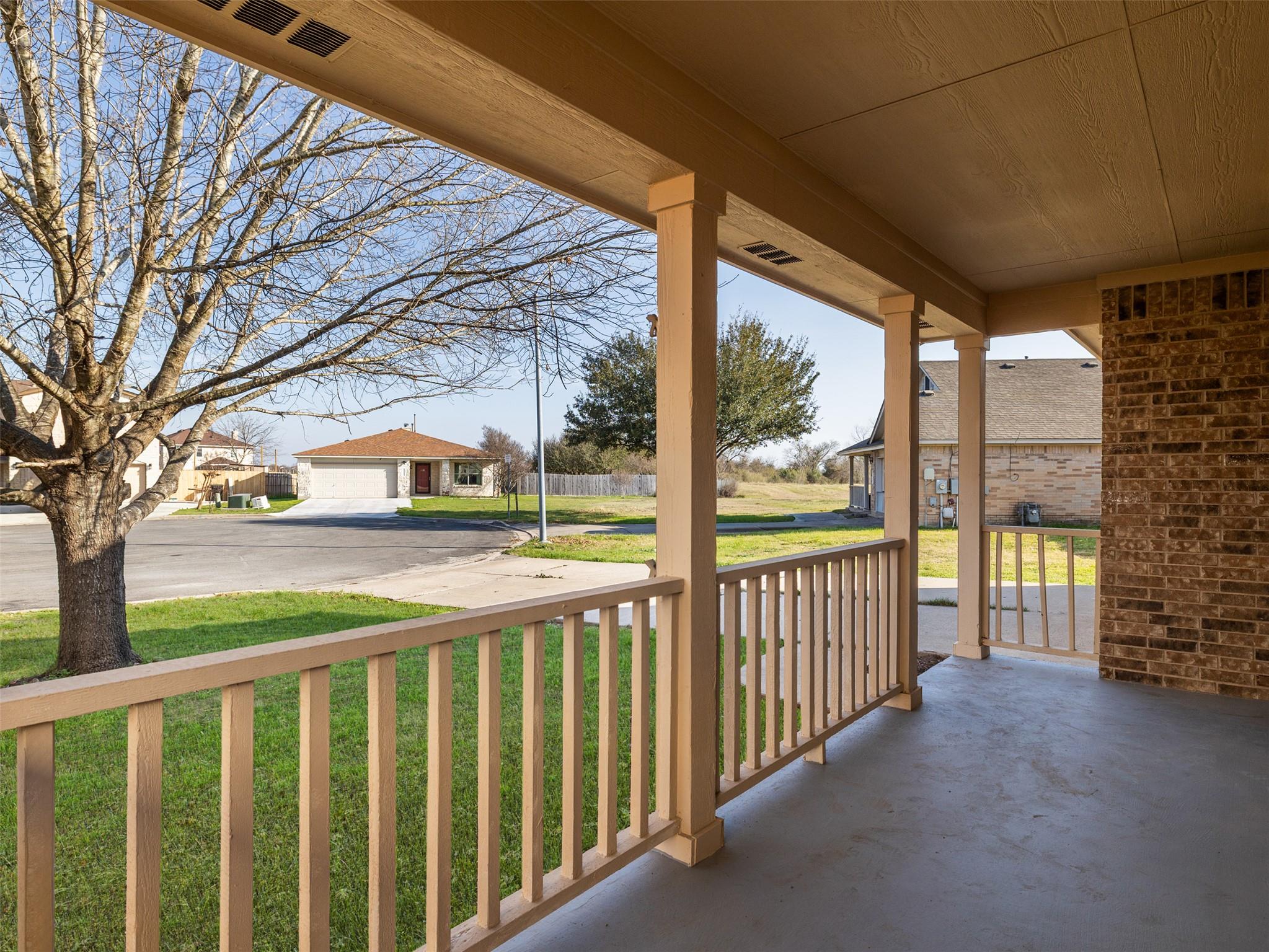 102 Erin Cv, Hutto, TX 78634