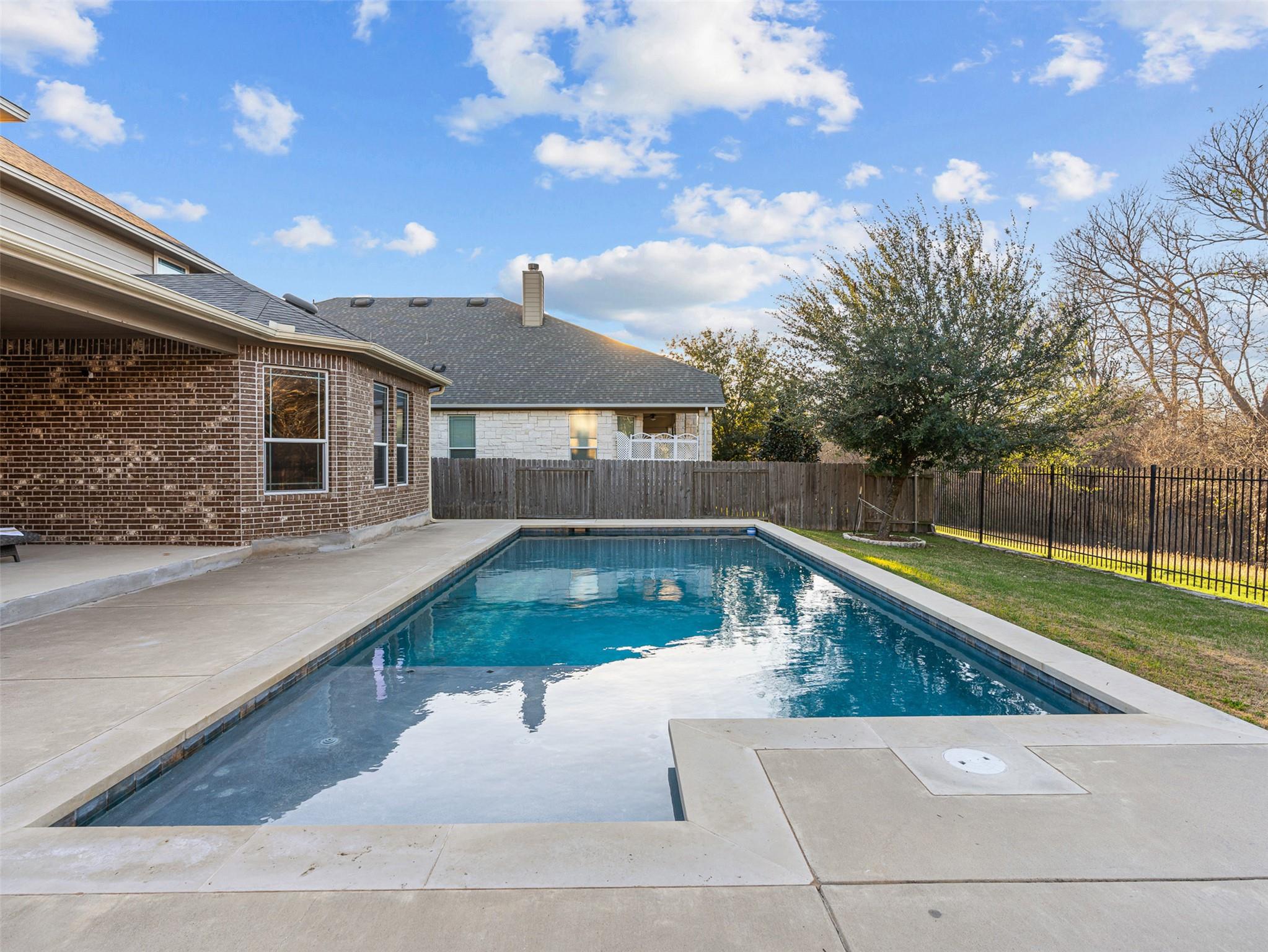 432 Freeman Park Pl, Round Rock, TX 78665