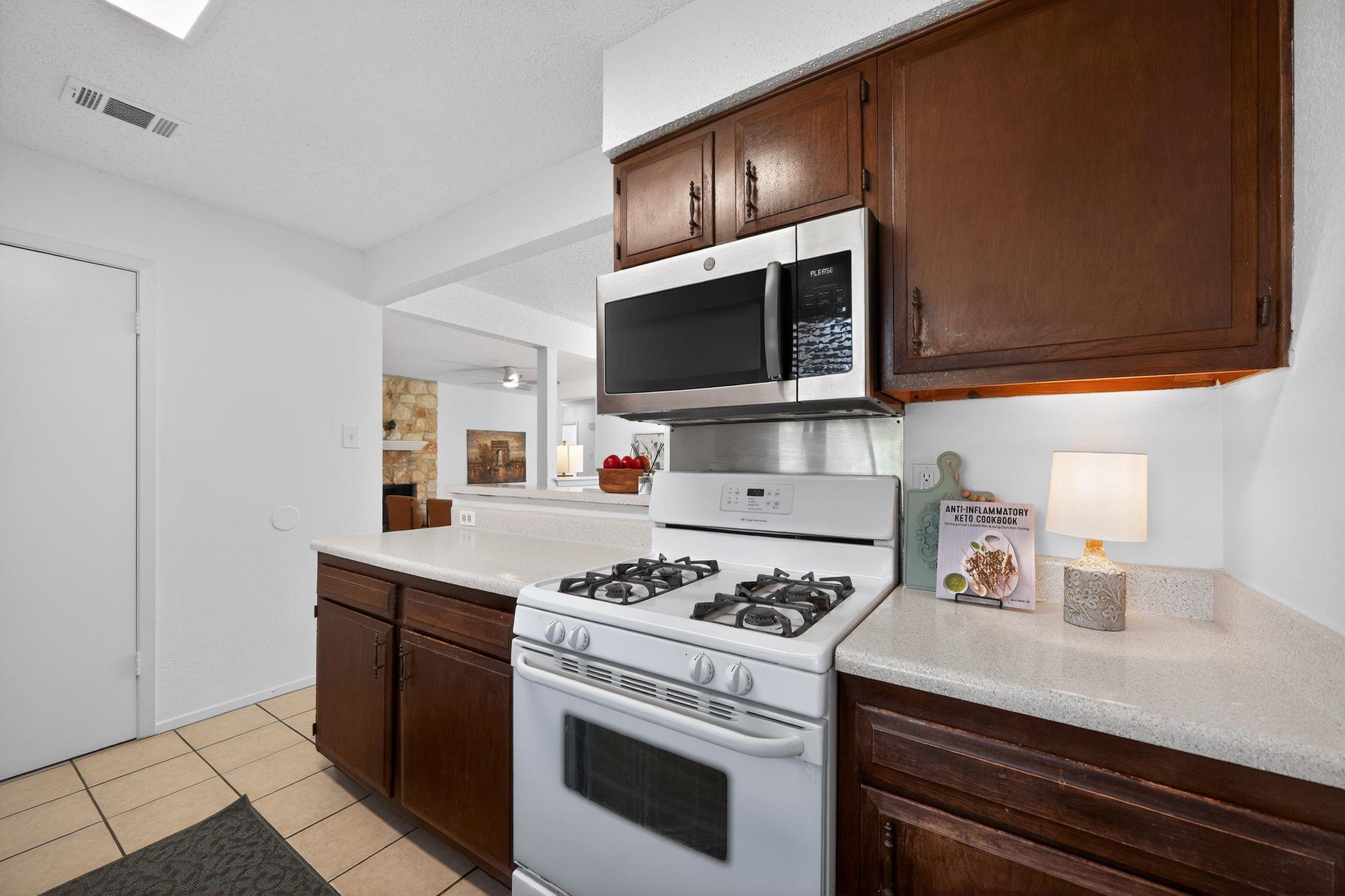 9709 Meadowheath Dr, Austin, TX 78729