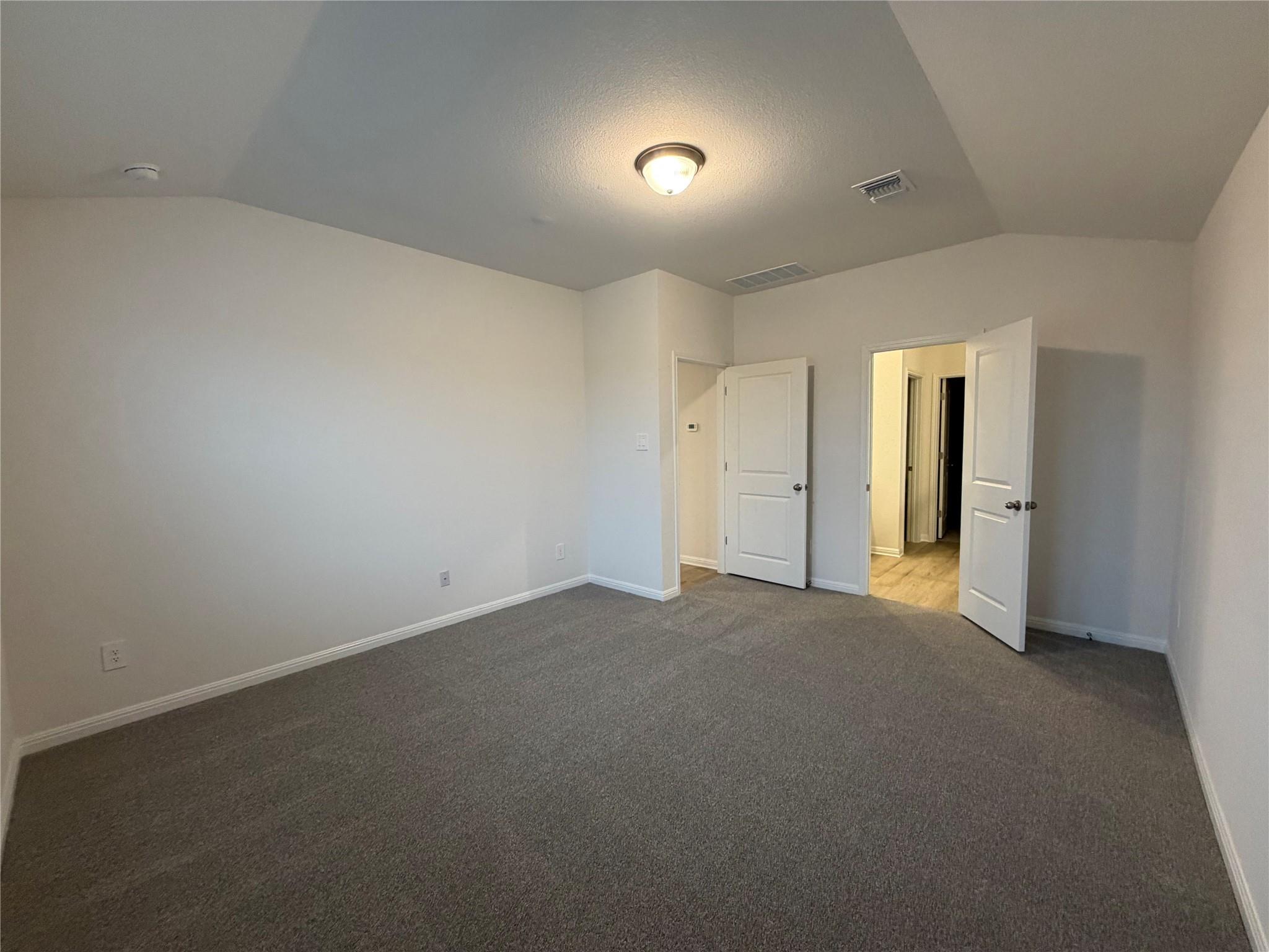 100 Honey Bee Rd, Jarrell, TX 76537