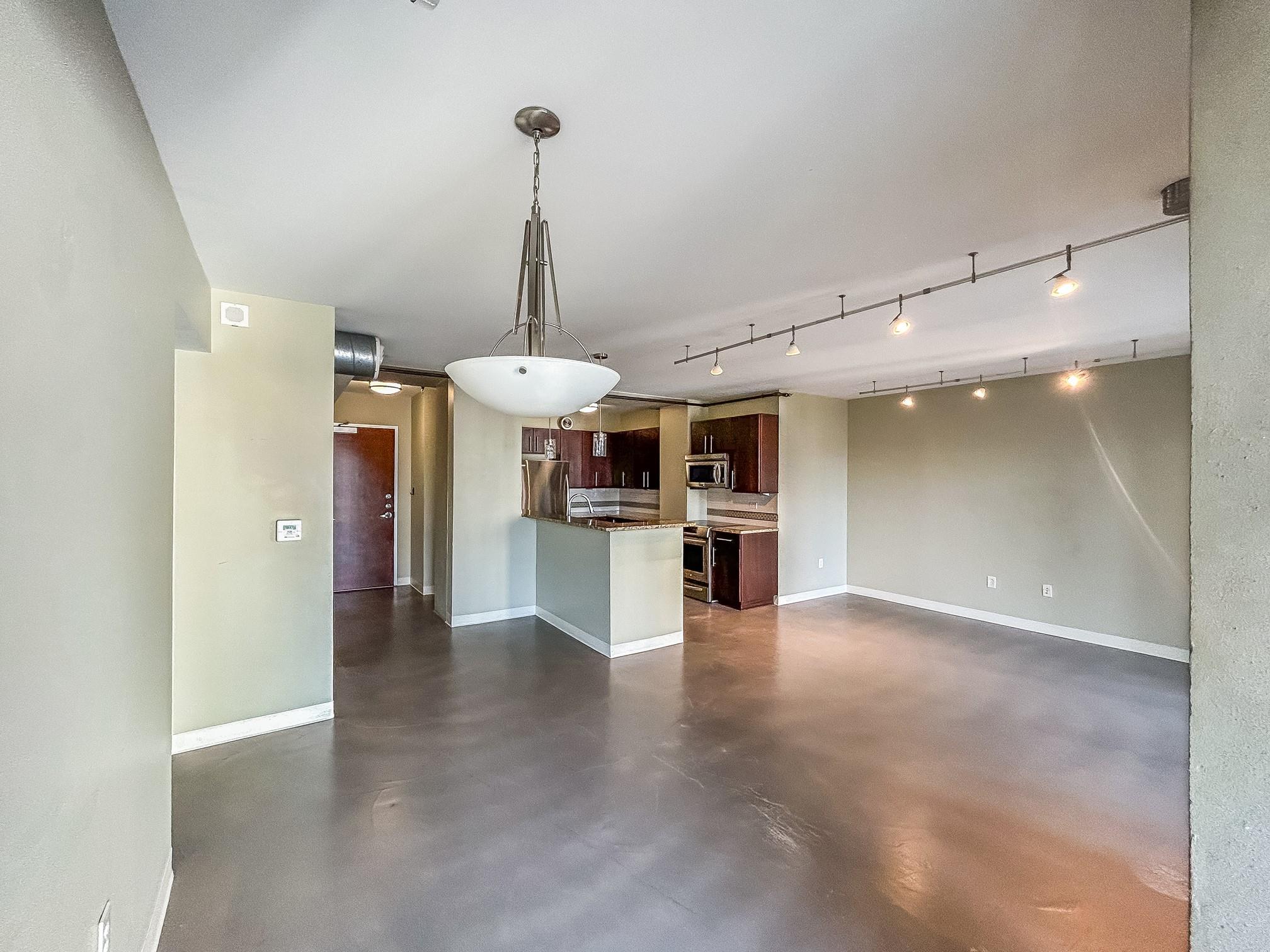 800 Brazos St # 1006, Austin, TX 78701