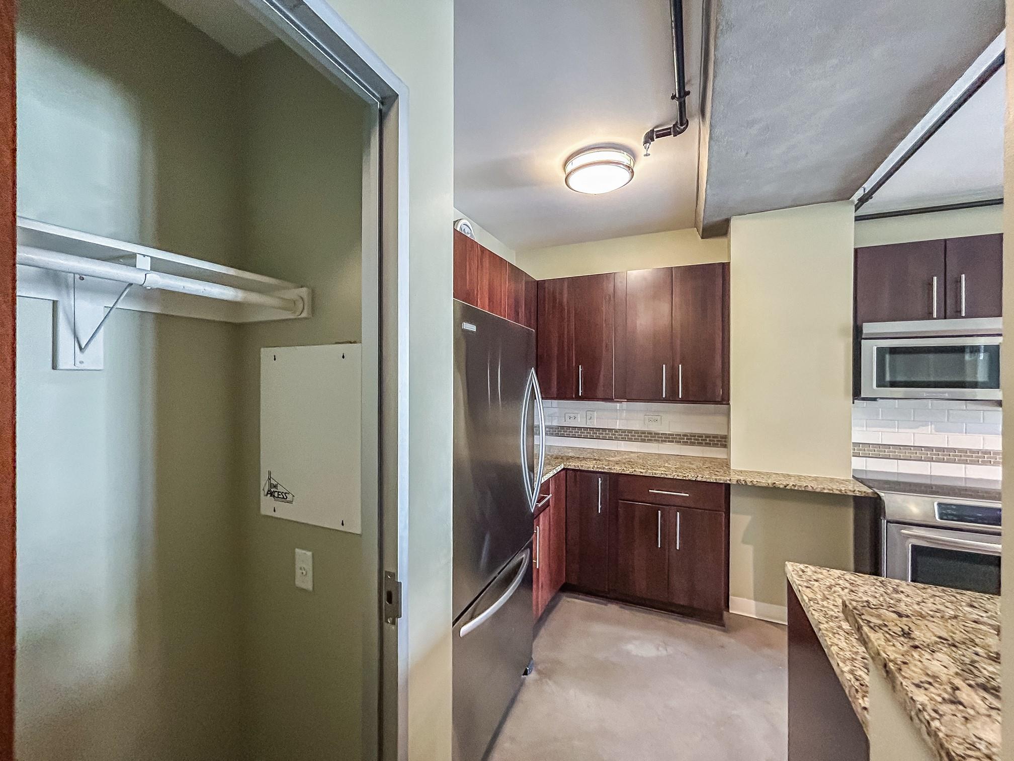 800 Brazos St # 1006, Austin, TX 78701