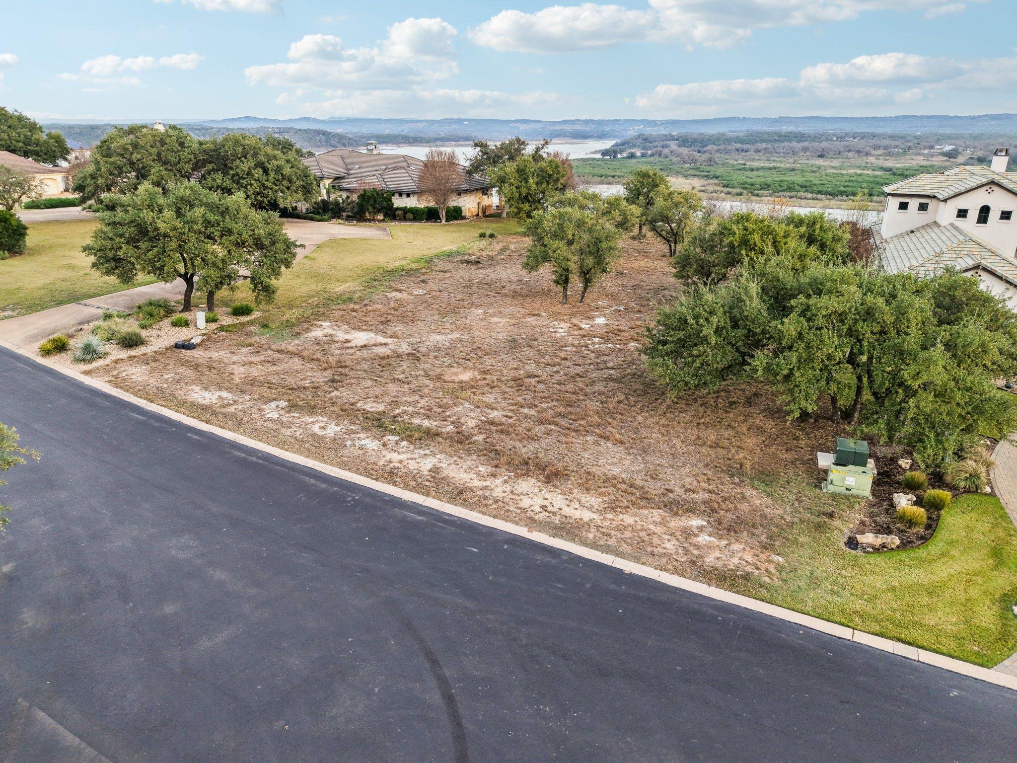 26710 Founders Pl, Spicewood, TX 78669