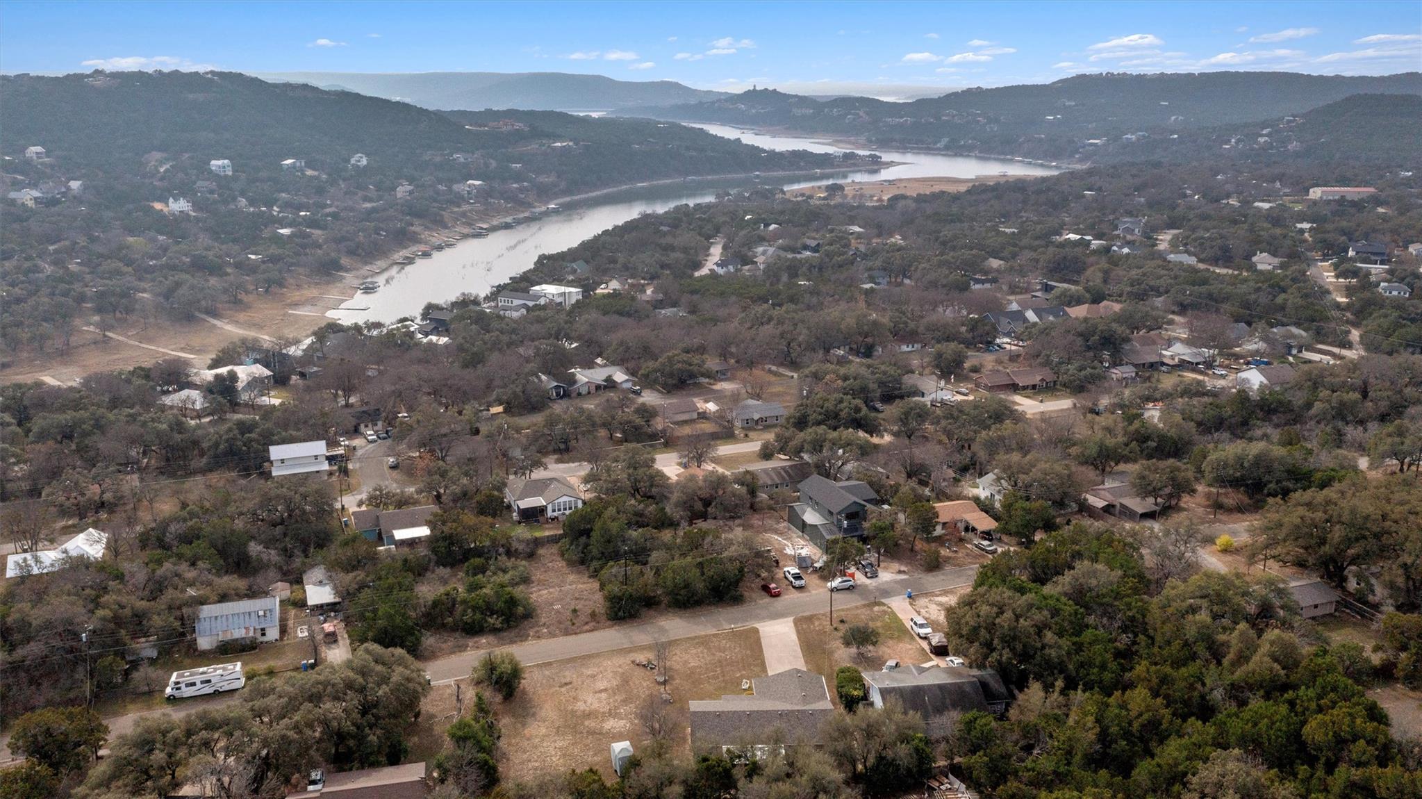 18301 Lake Oaks Dr, Jonestown, TX 78645