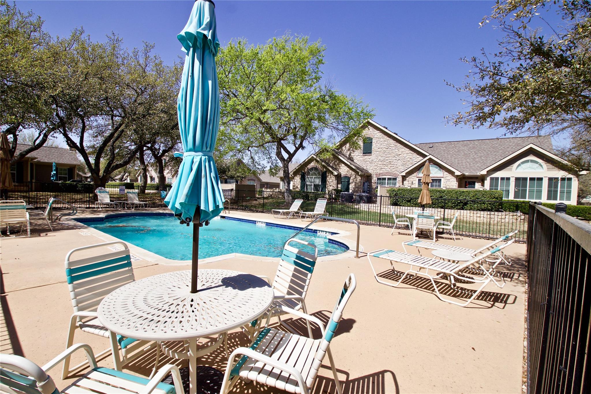 30 Wildwood Dr # 223, Georgetown, TX 78633