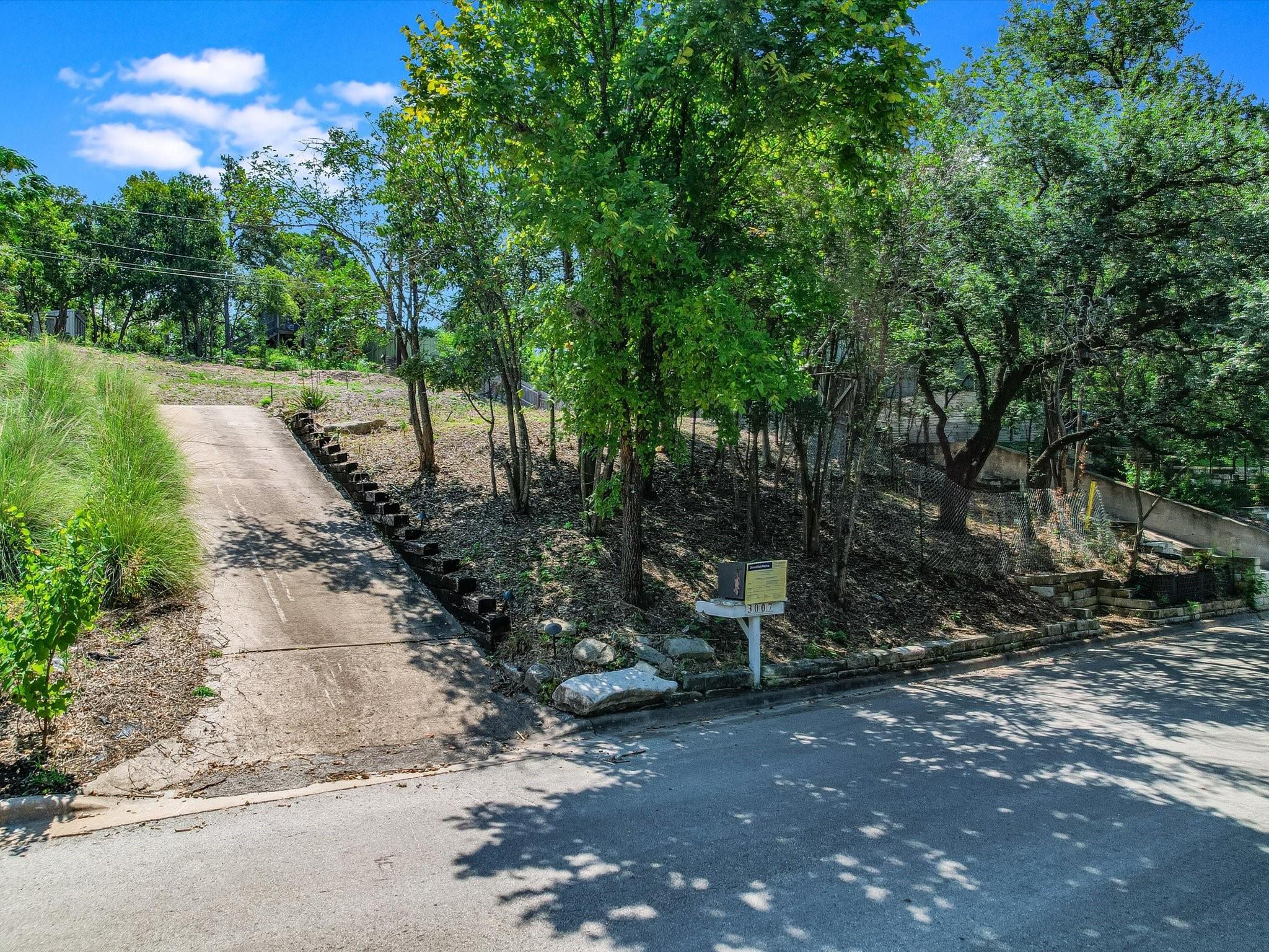 3007 S 4th St, Austin, TX 78704