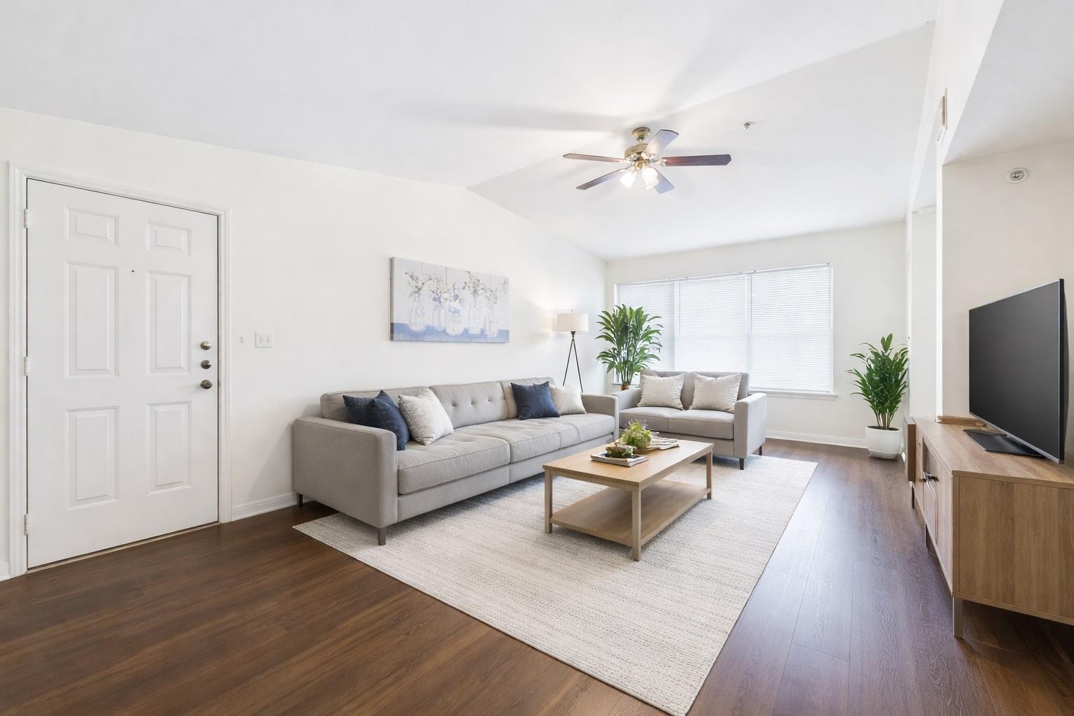 501 W 26th St # 314, Austin, TX 78705