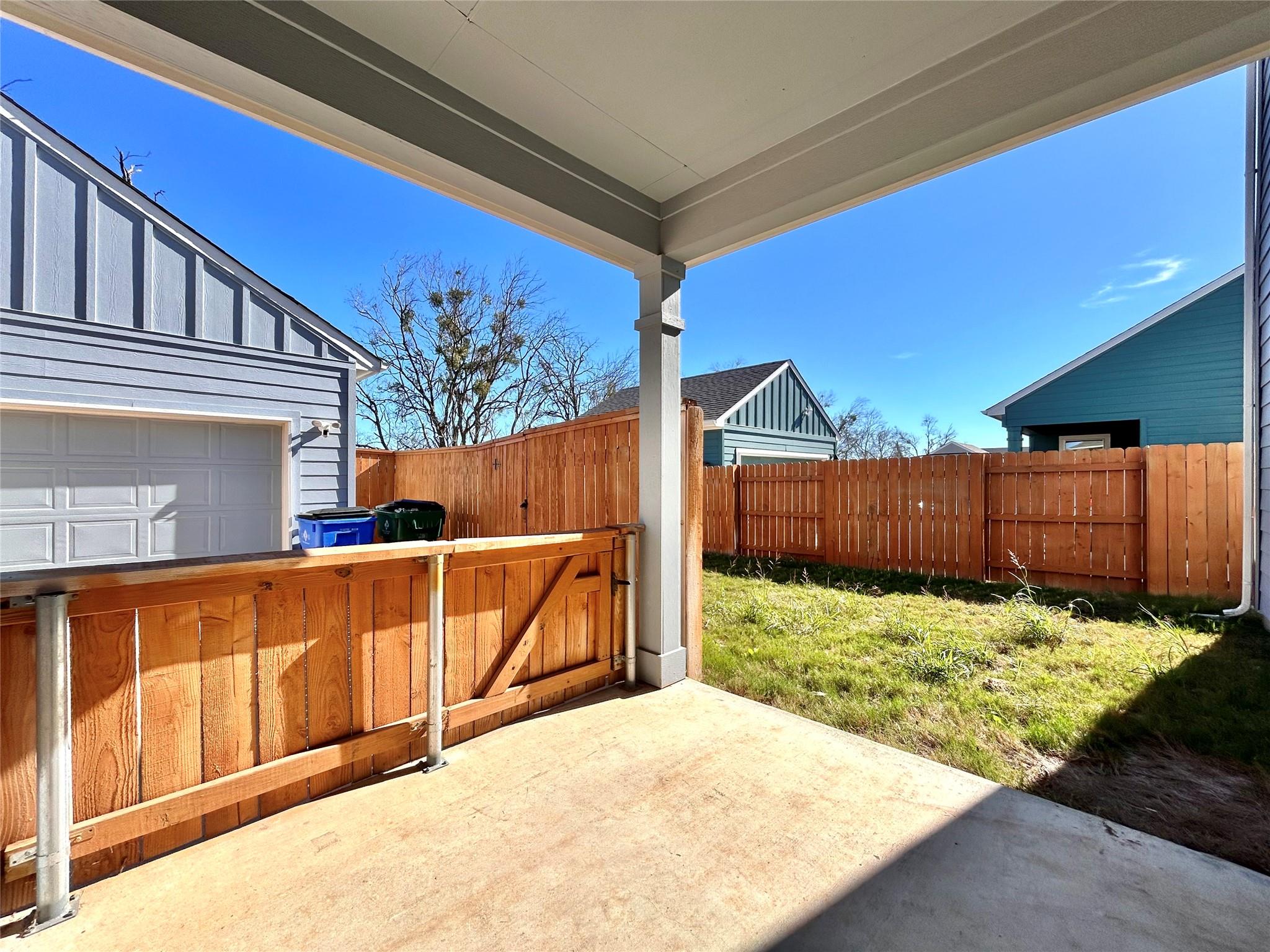 202 Pebblestream Pass, Taylor, TX 76574