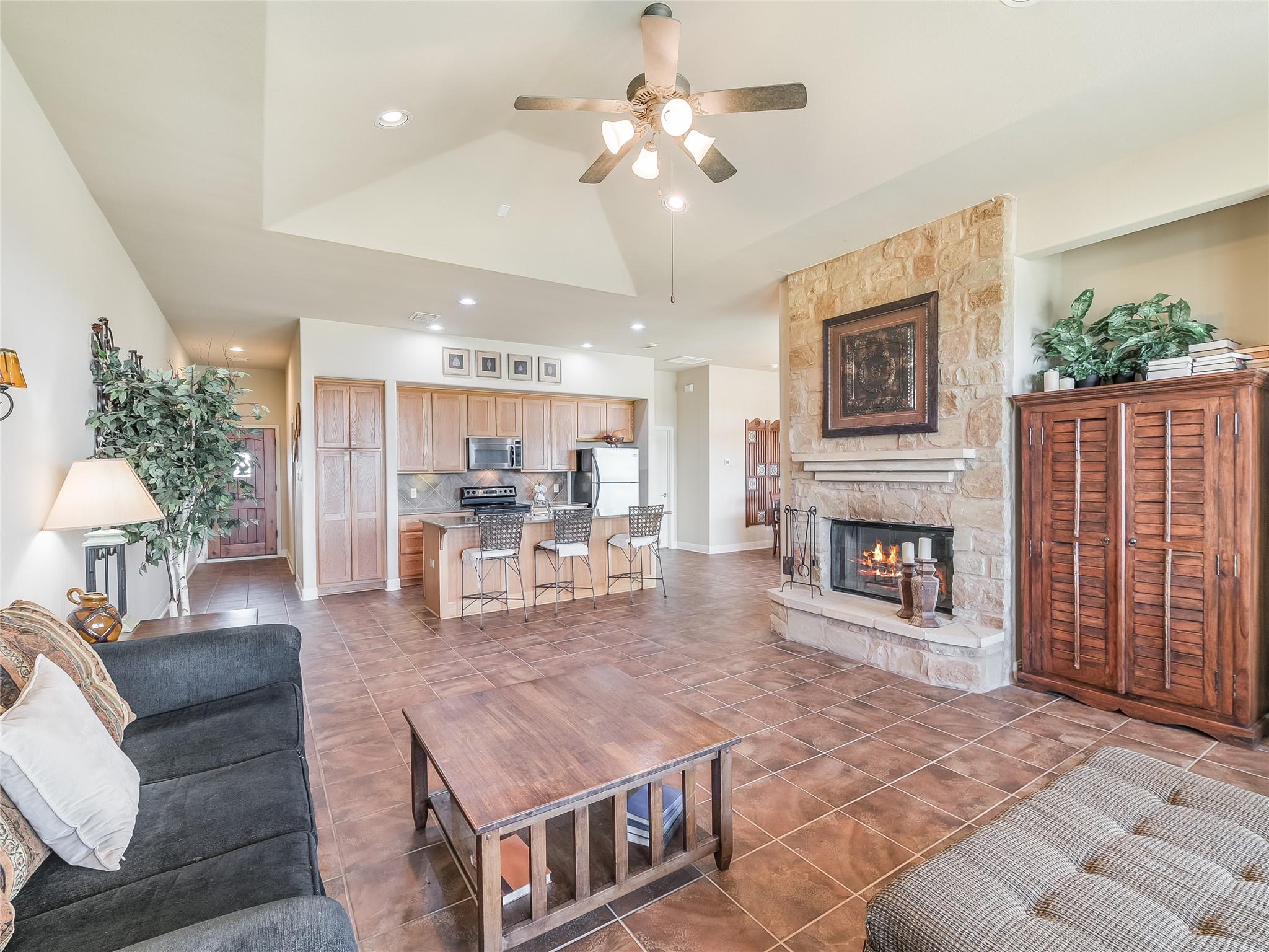 1908 Kahala Sunset Dr # G, Spicewood, TX 78669