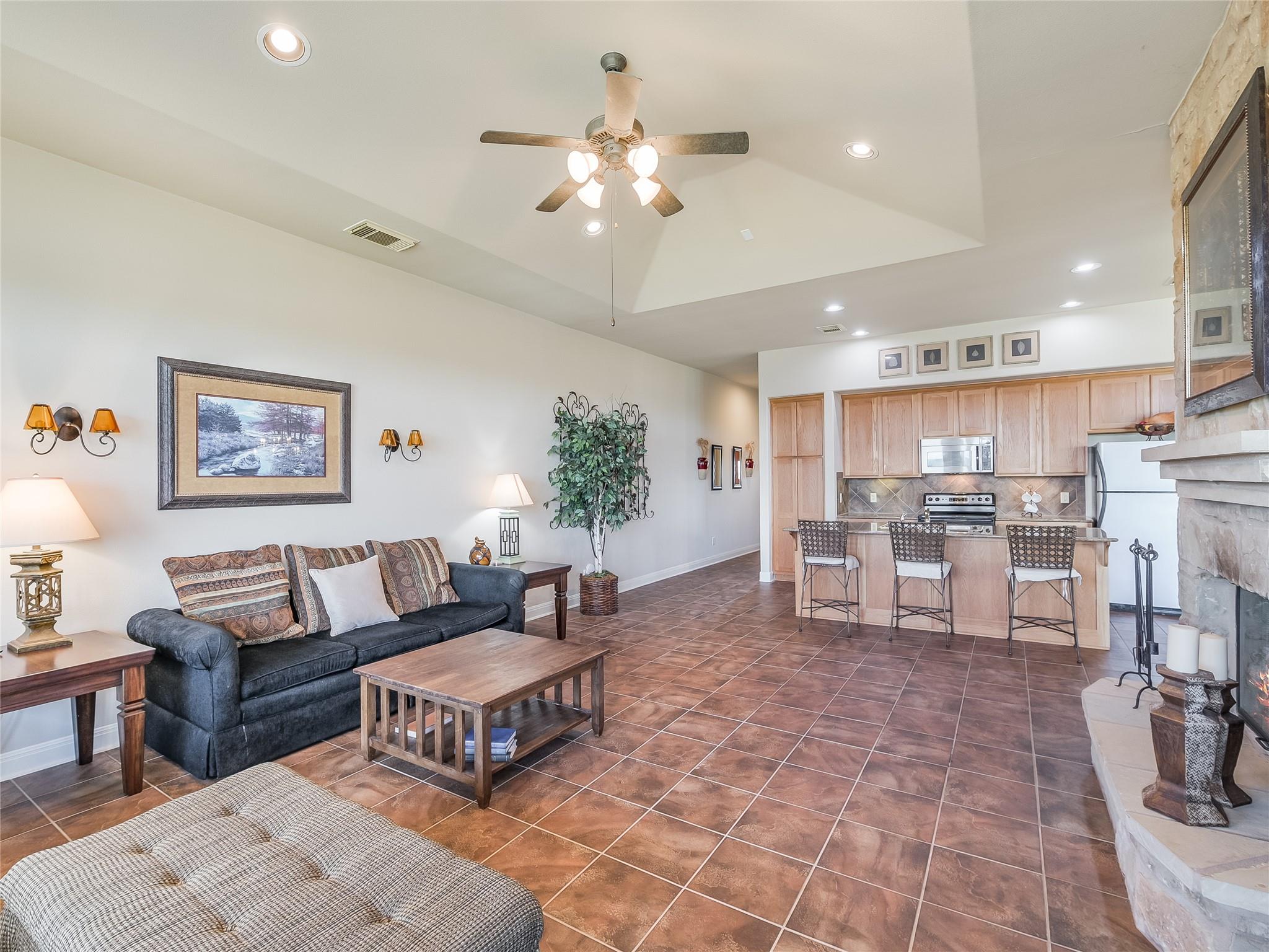1908 Kahala Sunset Dr # G, Spicewood, TX 78669