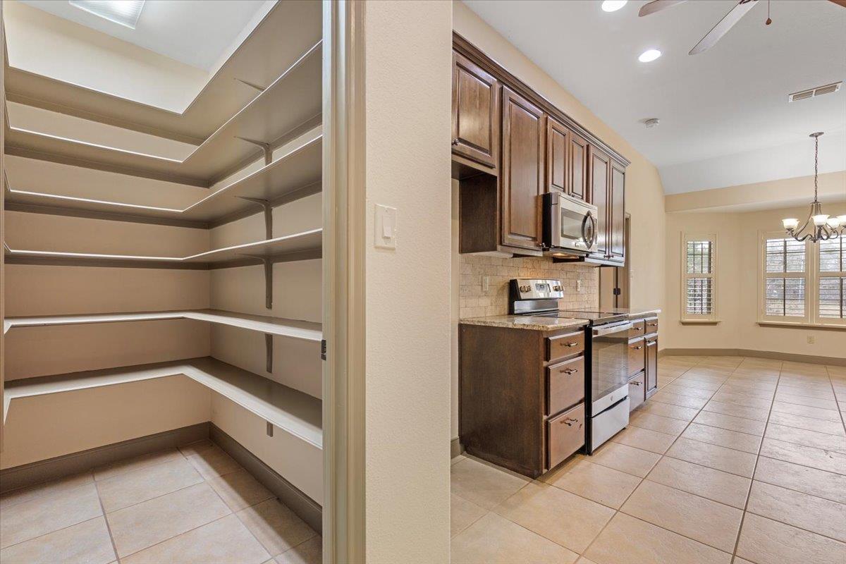 106 Spring Mdw, Bastrop, TX 78602