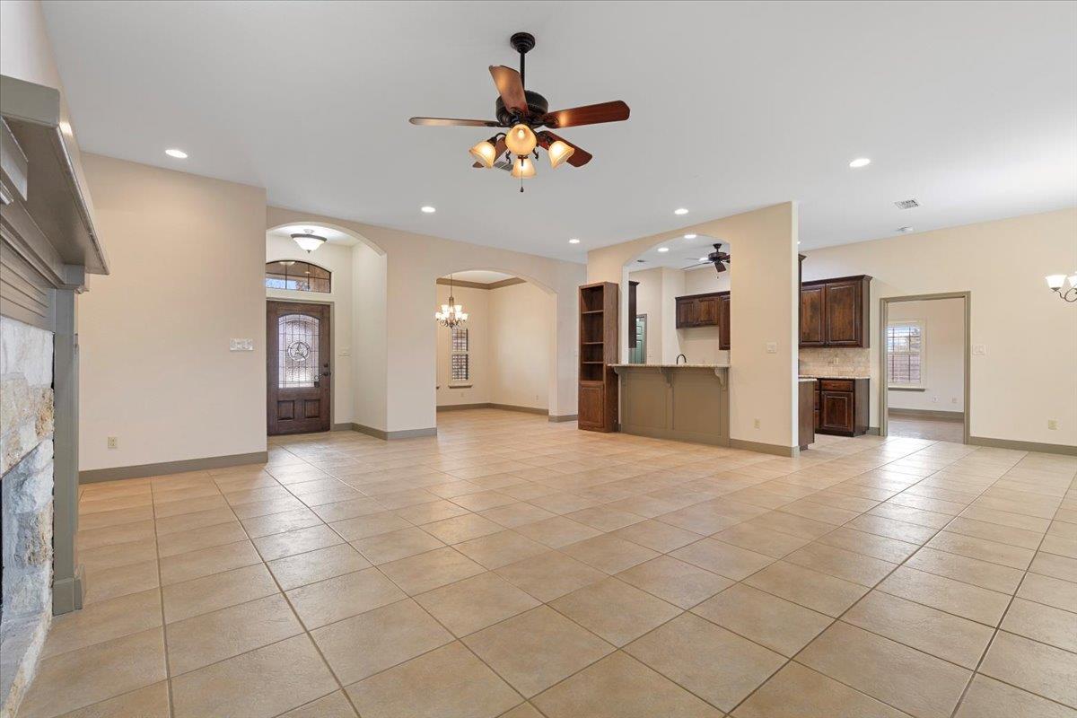 106 Spring Mdw, Bastrop, TX 78602