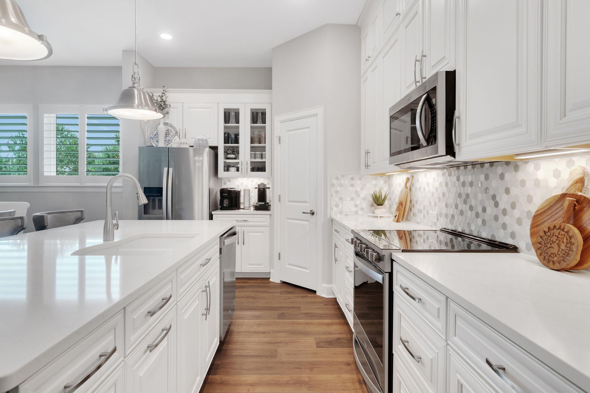 121 Monterey Oak Trl, Georgetown, TX 78628