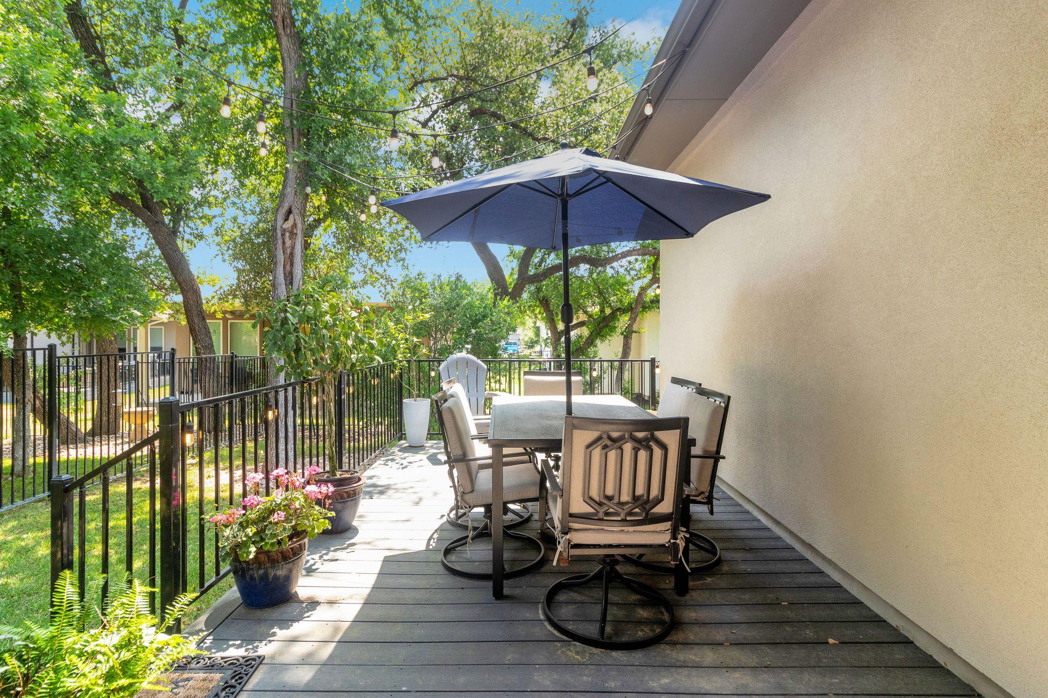 121 Monterey Oak Trl, Georgetown, TX 78628