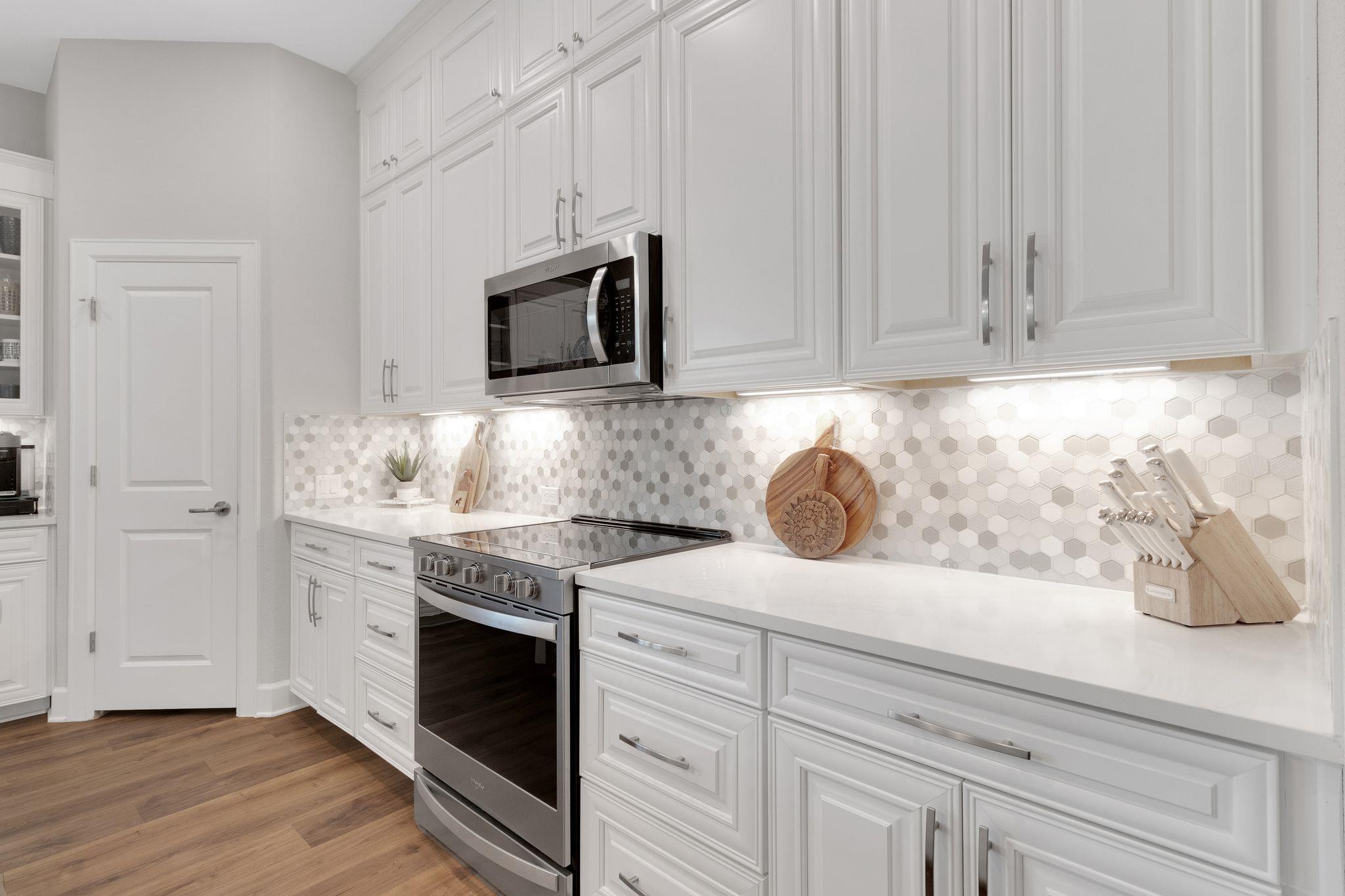 121 Monterey Oak Trl, Georgetown, TX 78628