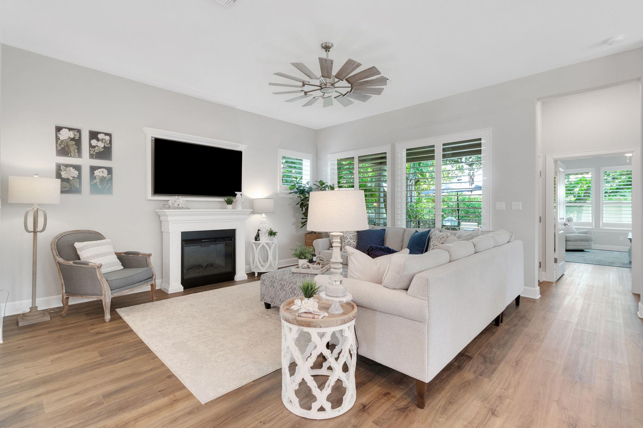 121 Monterey Oak Trl, Georgetown, TX 78628