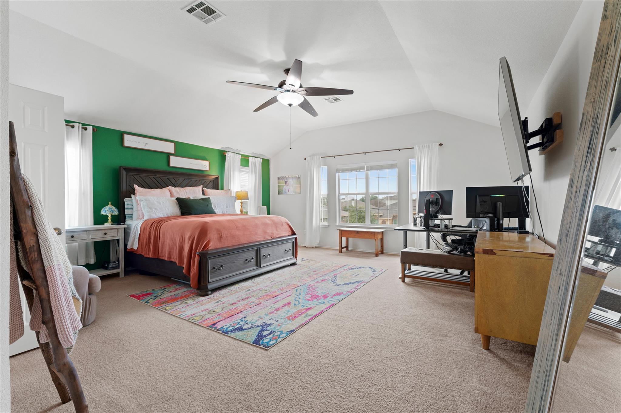 315 Swenson Dr, Hutto, TX 78634