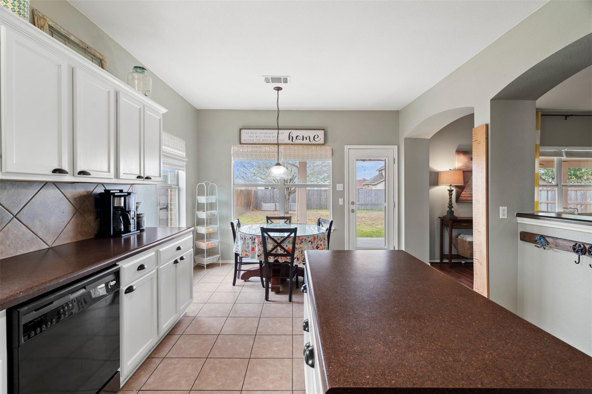 315 Swenson Dr, Hutto, TX 78634