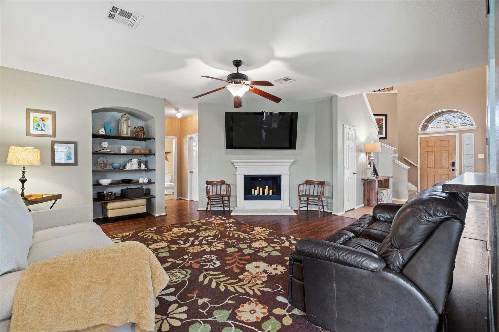 315 Swenson Dr, Hutto, TX 78634