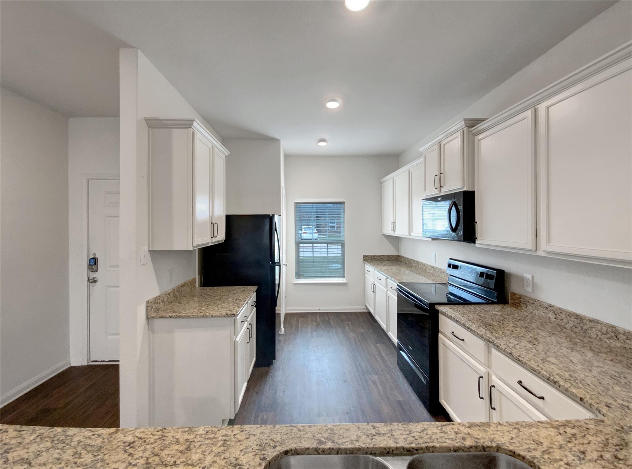 138 Niven Path # 26E, Jarrell, TX 76537