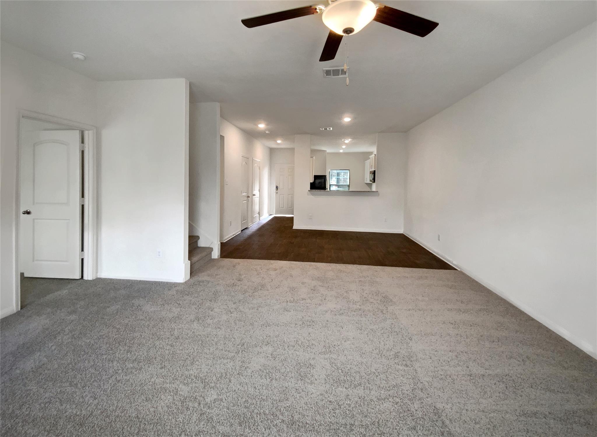 138 Niven Path # 26E, Jarrell, TX 76537