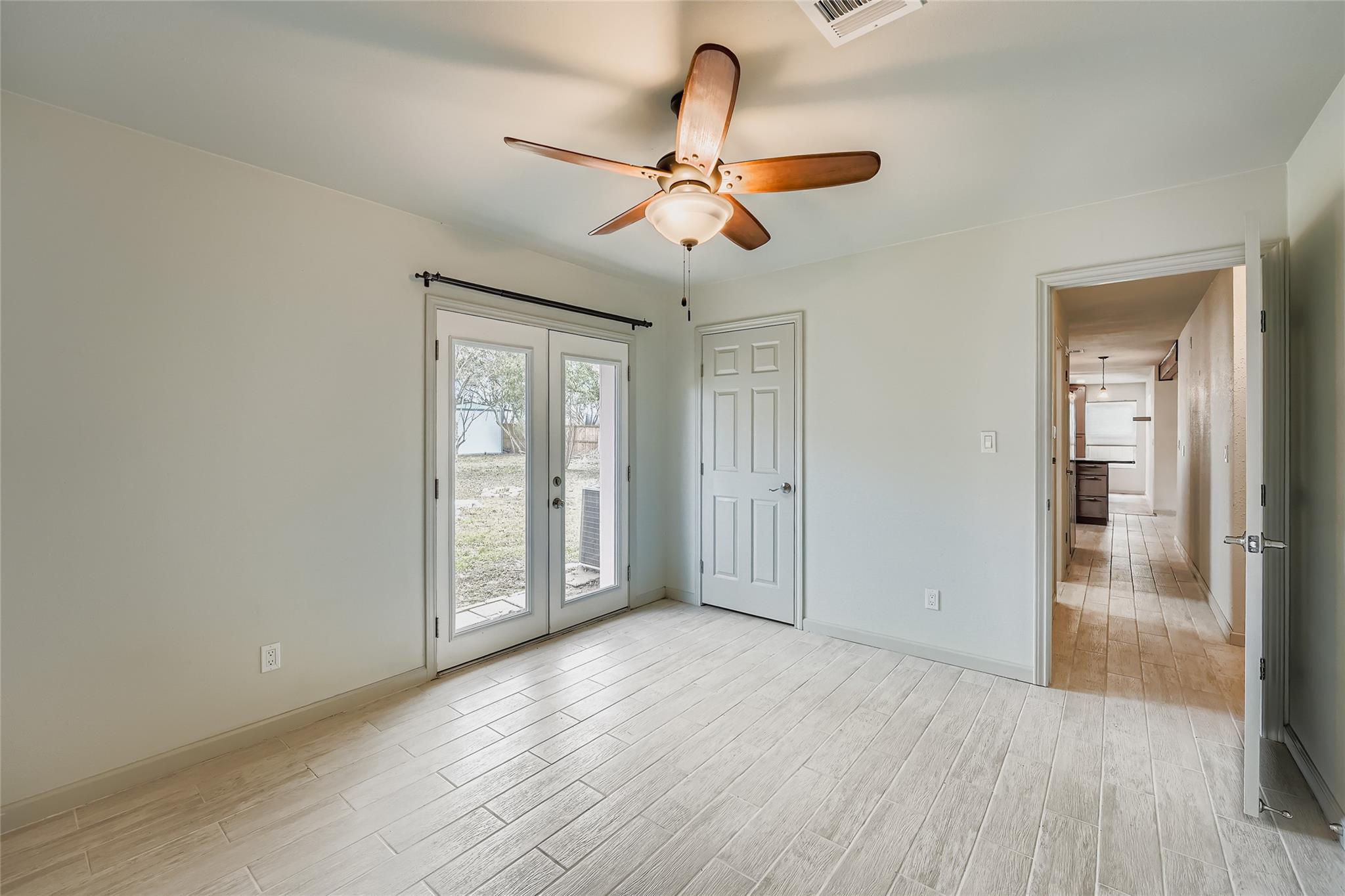 410 Magnolia St, Bastrop, TX 78602