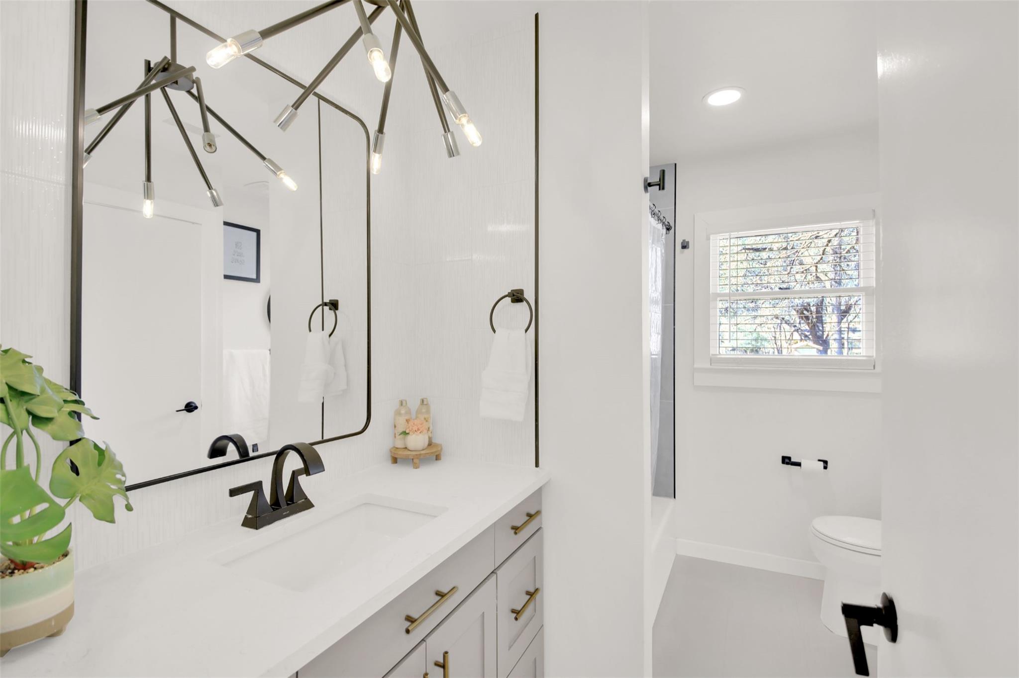 8904 Chisholm Ln, Austin, TX 78748