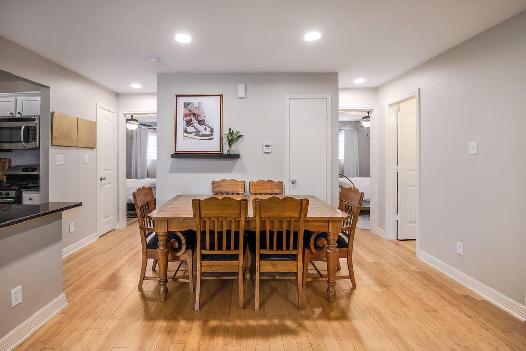 1307 Norwalk Ln # 203, Austin, TX 78703