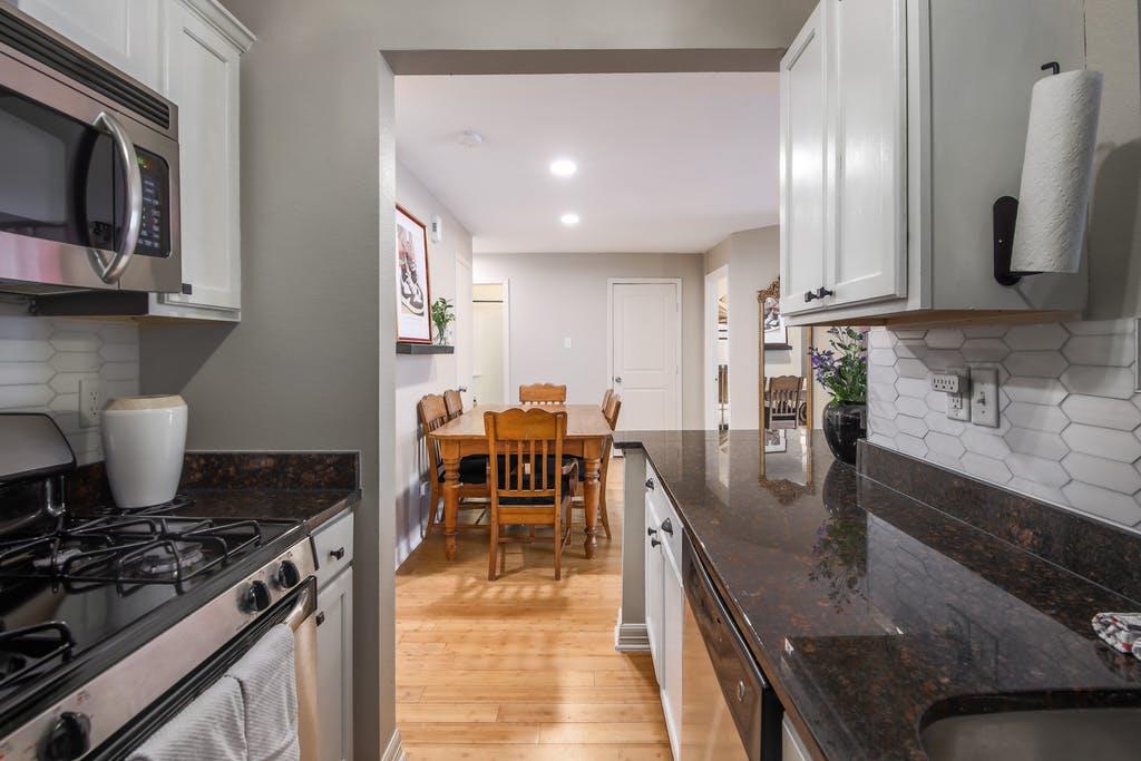 1307 Norwalk Ln # 203, Austin, TX 78703