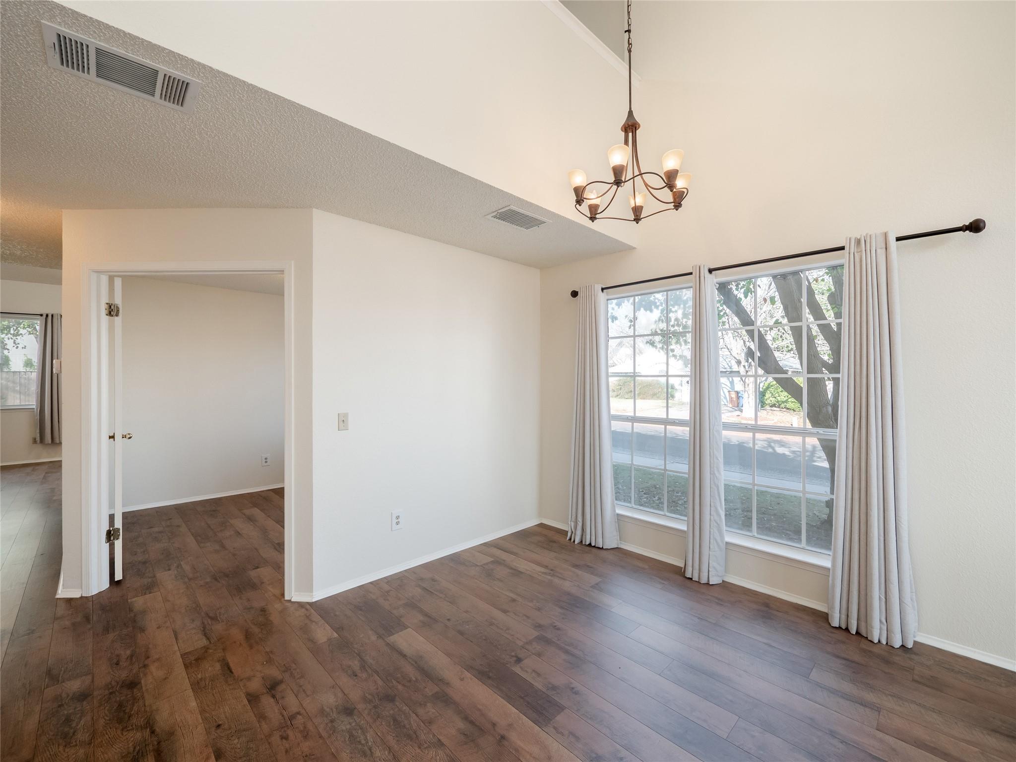 12710 Possum Hollow Dr, Austin, TX 78729