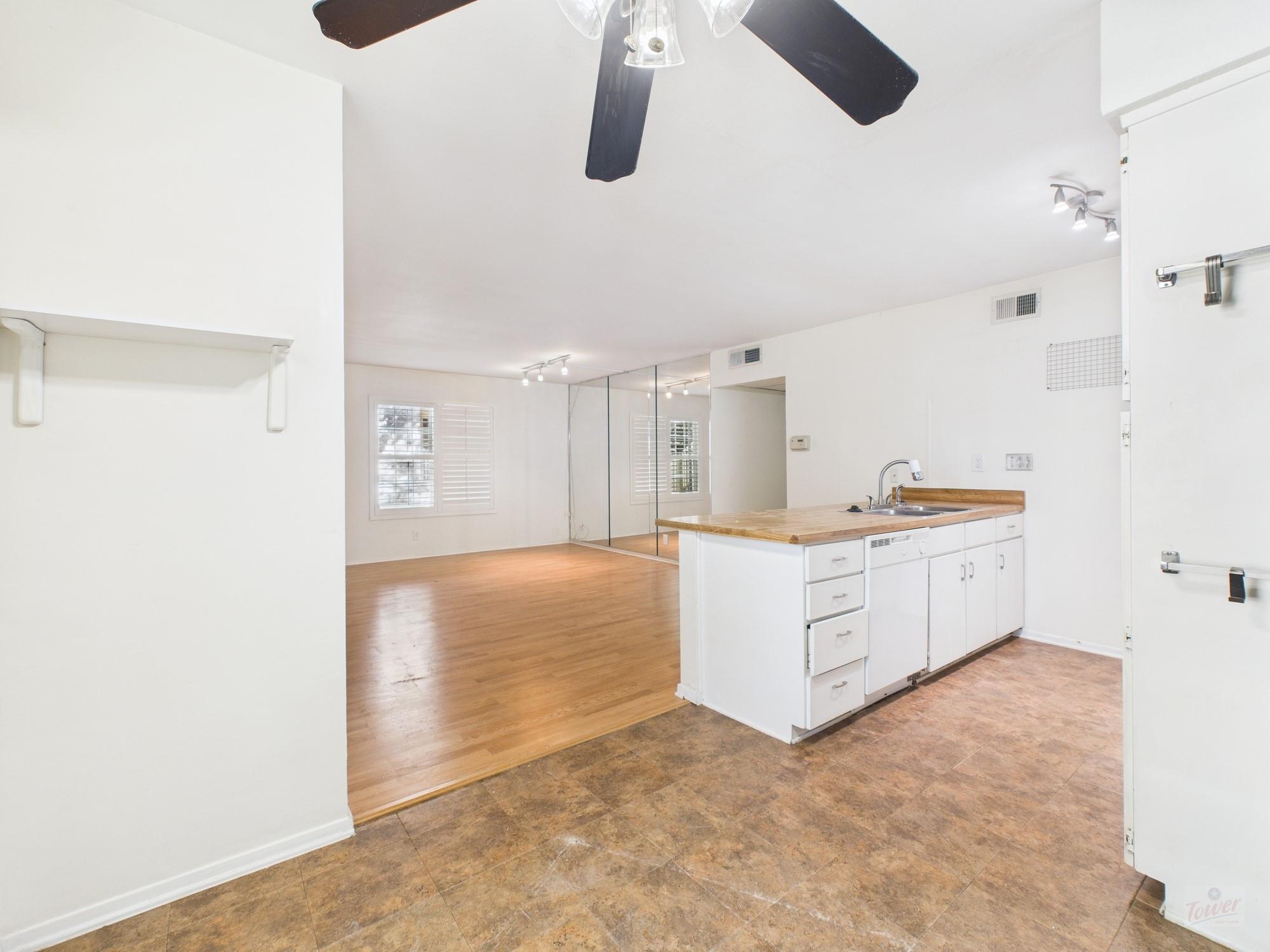 910 Duncan Ln # 26, Austin, TX 78705