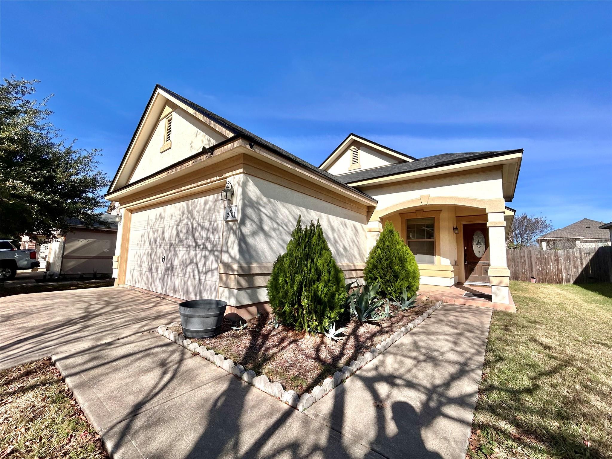 2011 Ashberry Trl W, Georgetown, TX 78626