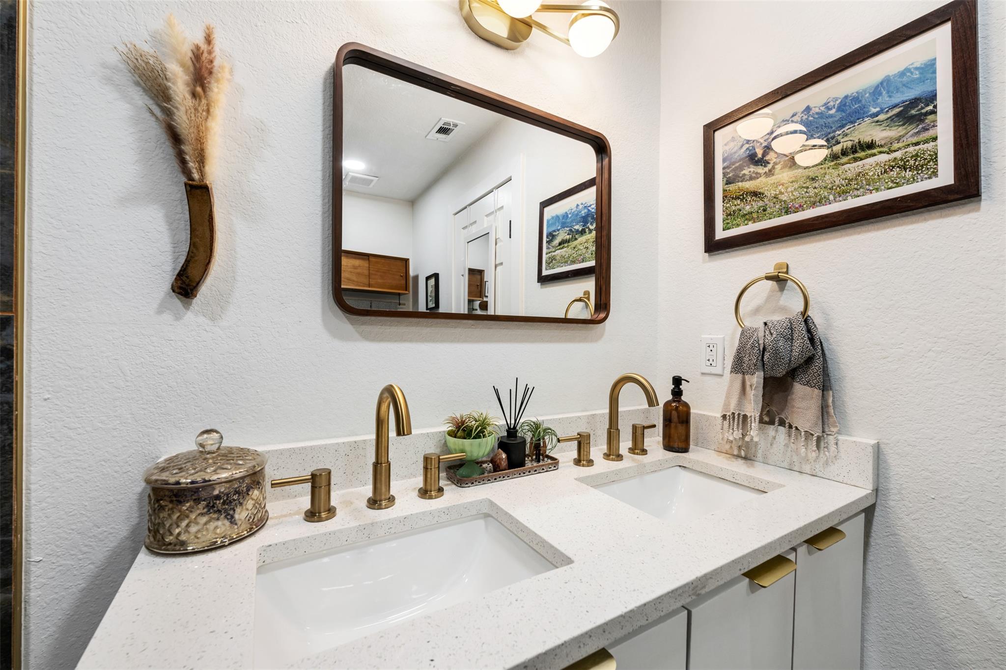 1616 Webberville Rd # A, Austin, TX 78721