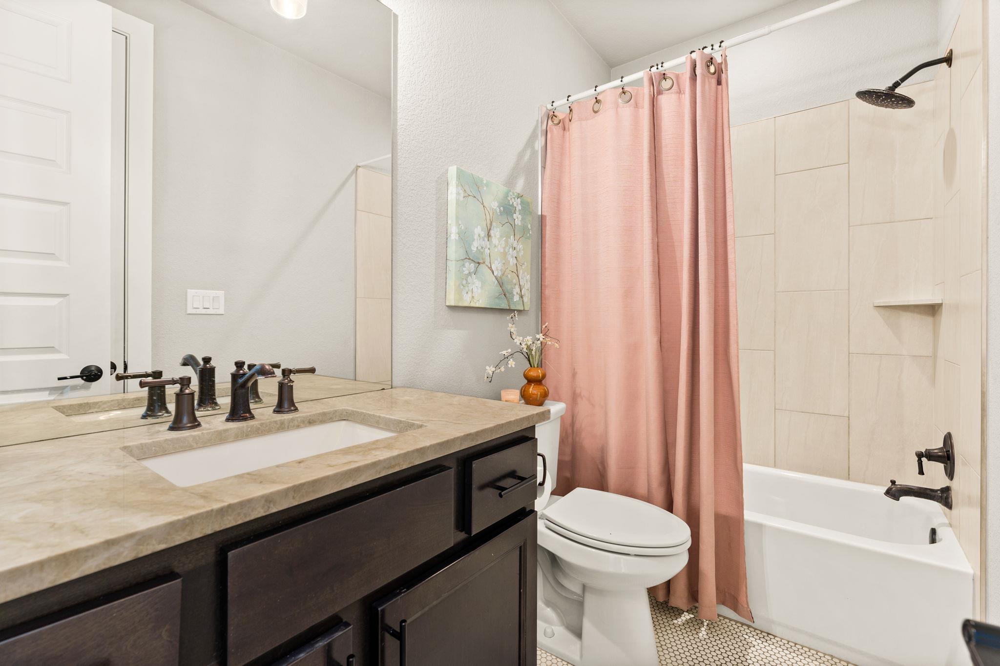 3830 Outback Trl, Spicewood, TX 78669