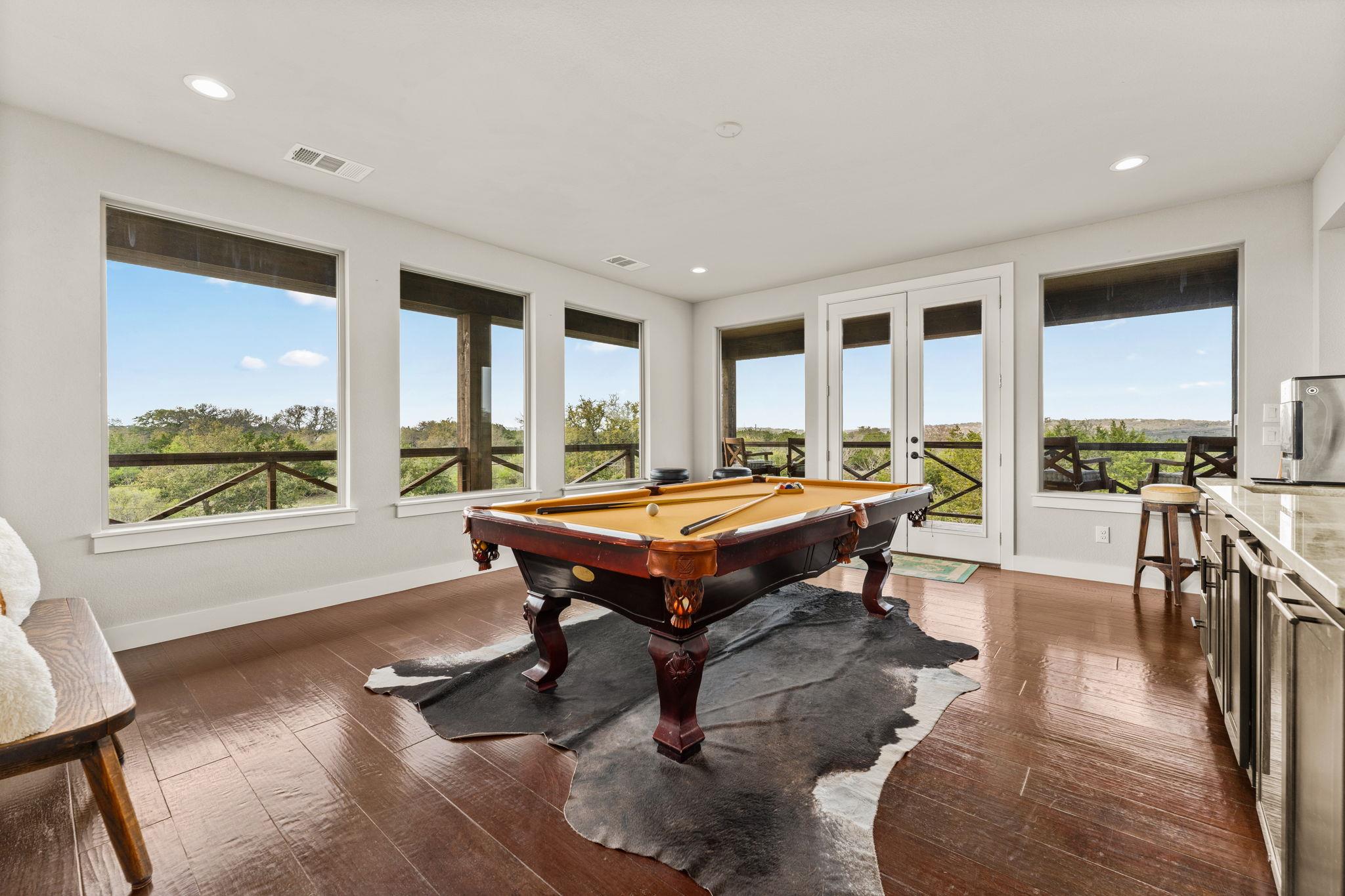 3830 Outback Trl, Spicewood, TX 78669