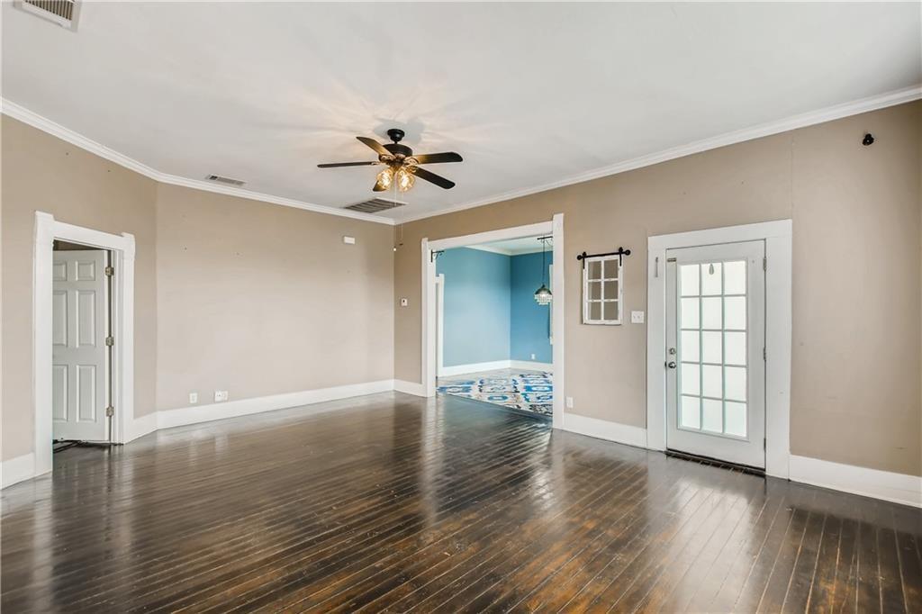 1319 Davis St, Taylor, TX 76574