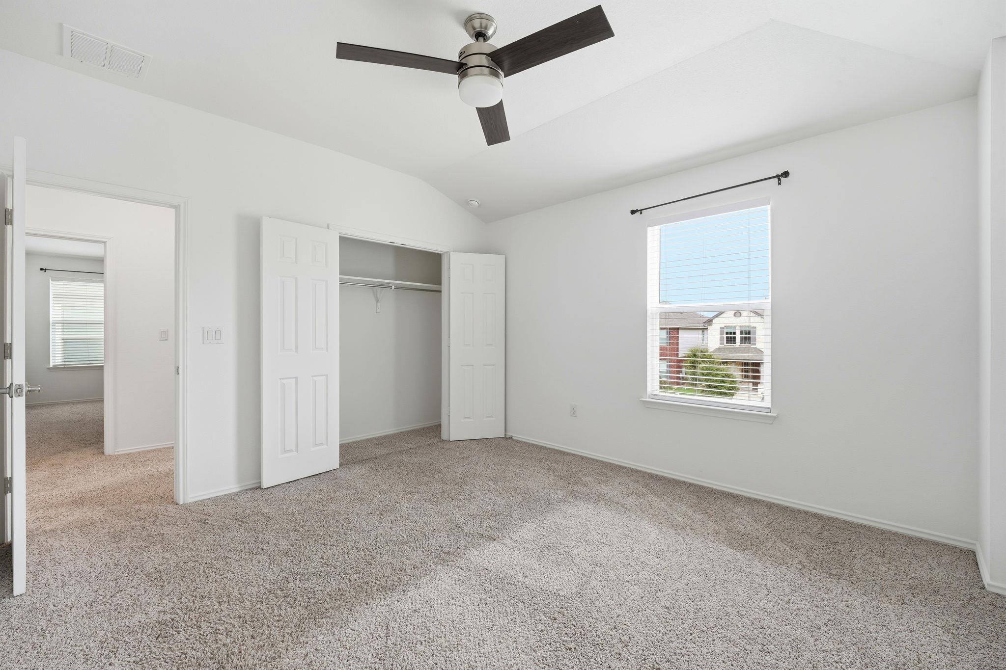 525 Ayinger Ln, Austin, TX 78728