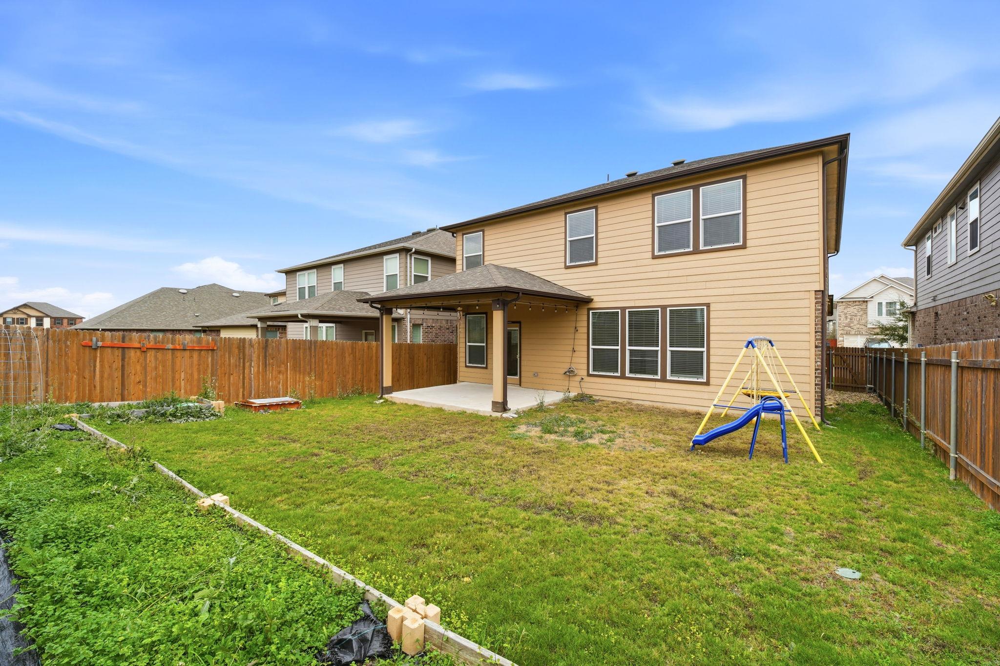 525 Ayinger Ln, Austin, TX 78728
