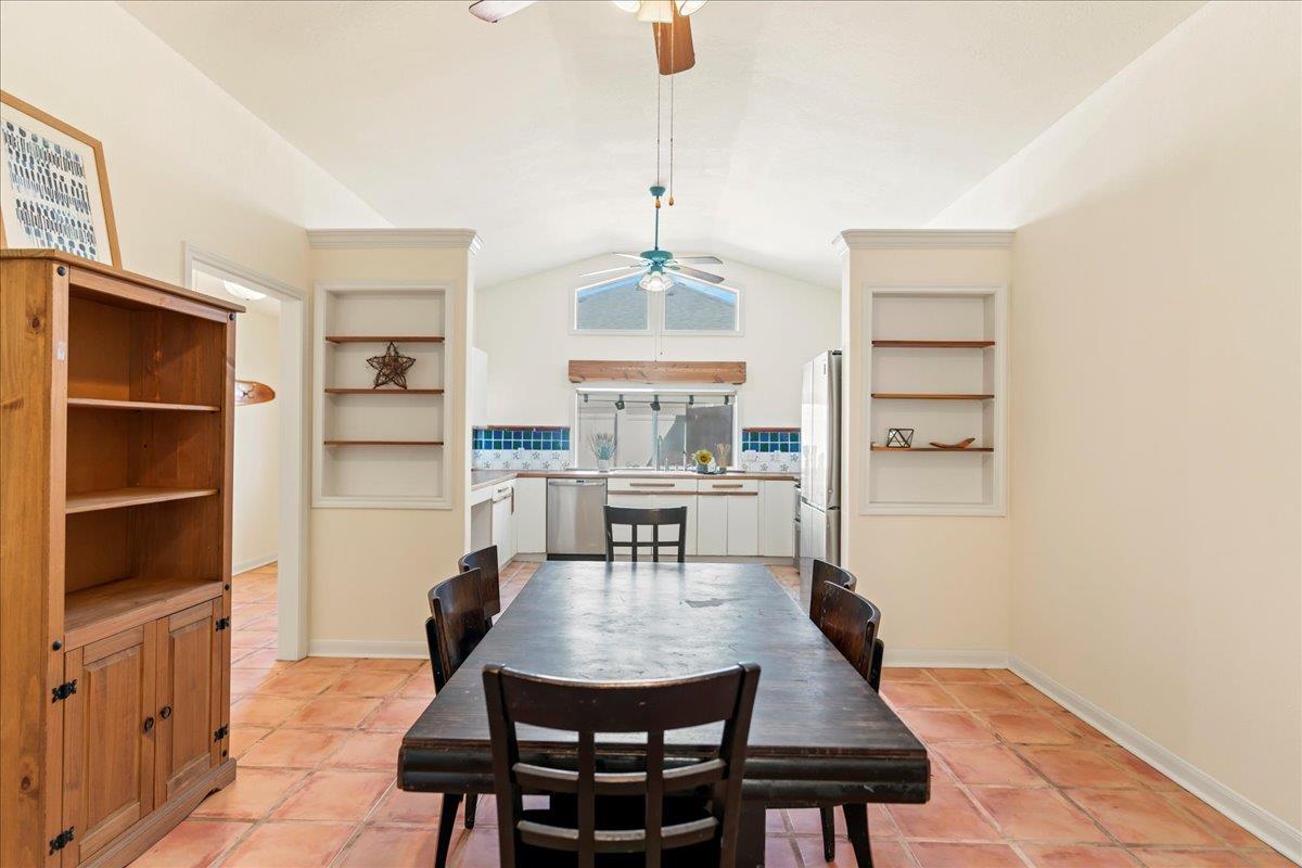 9 Ridgewood Cir, Wimberley, TX 78676