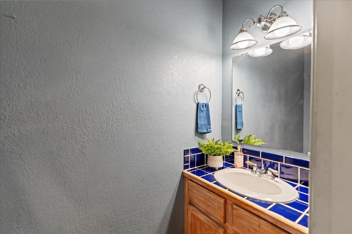 9 Ridgewood Cir, Wimberley, TX 78676