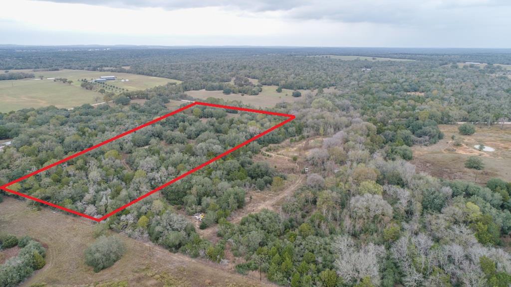 4623 County Road 444, Waelder, TX 78959